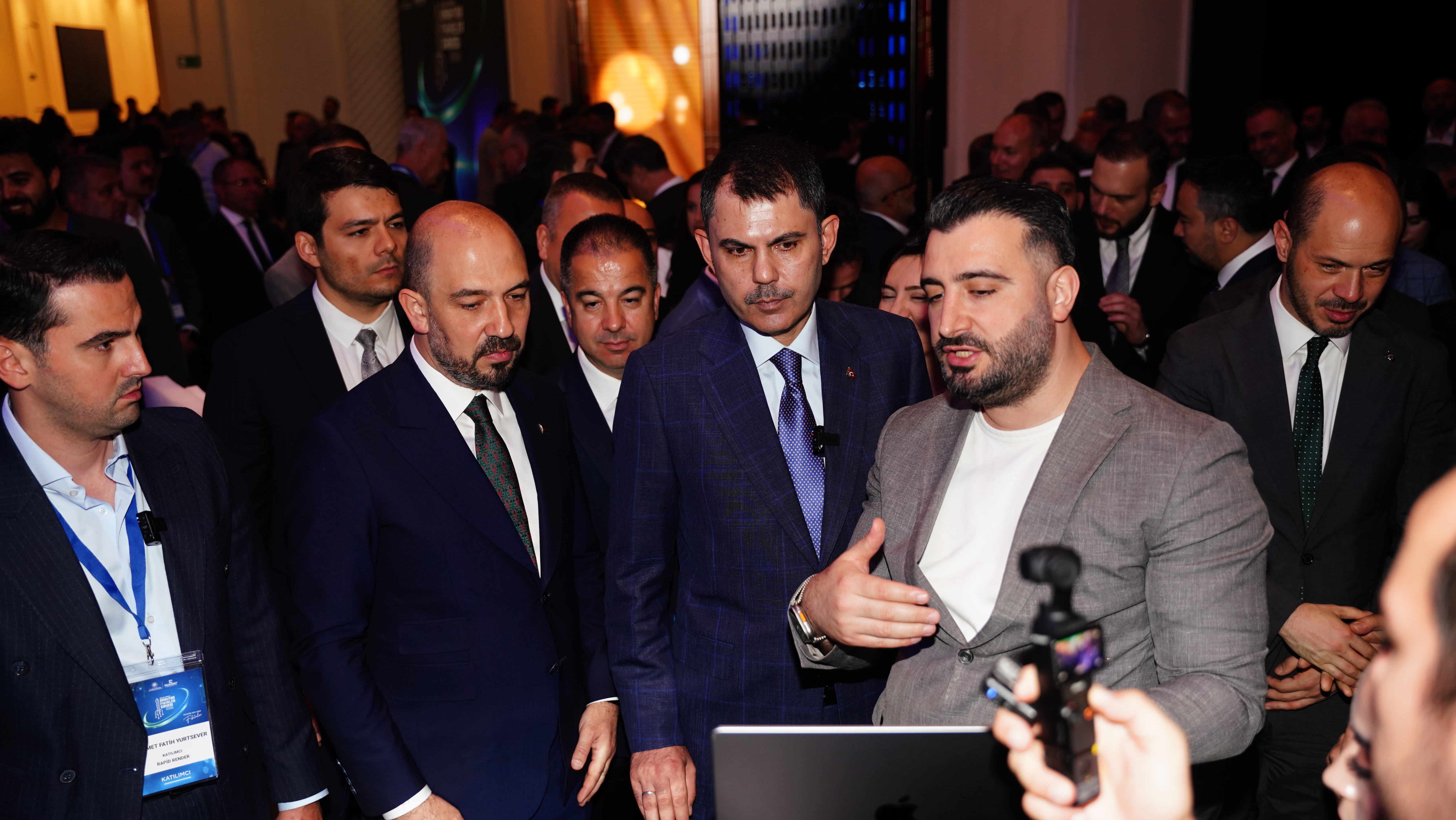 BAKAN KURUM, EMLAK KONUT ANAHTAR FİKİRLER ZİRVESİ’NDE KONUŞTU