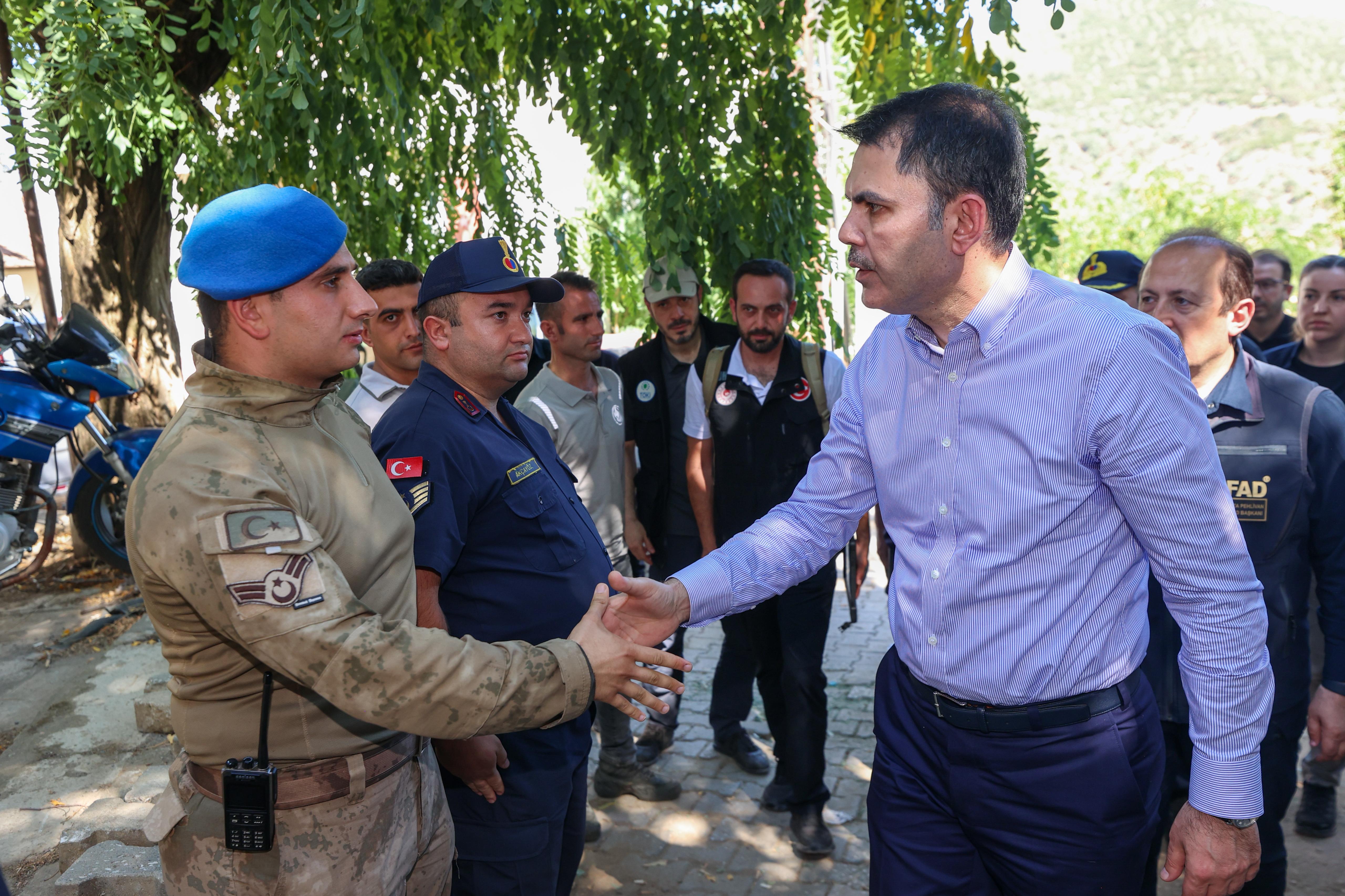 BAKAN KURUM, ORMAN YANGININDAN ETKİLENEN ÖDEMİŞ’TE