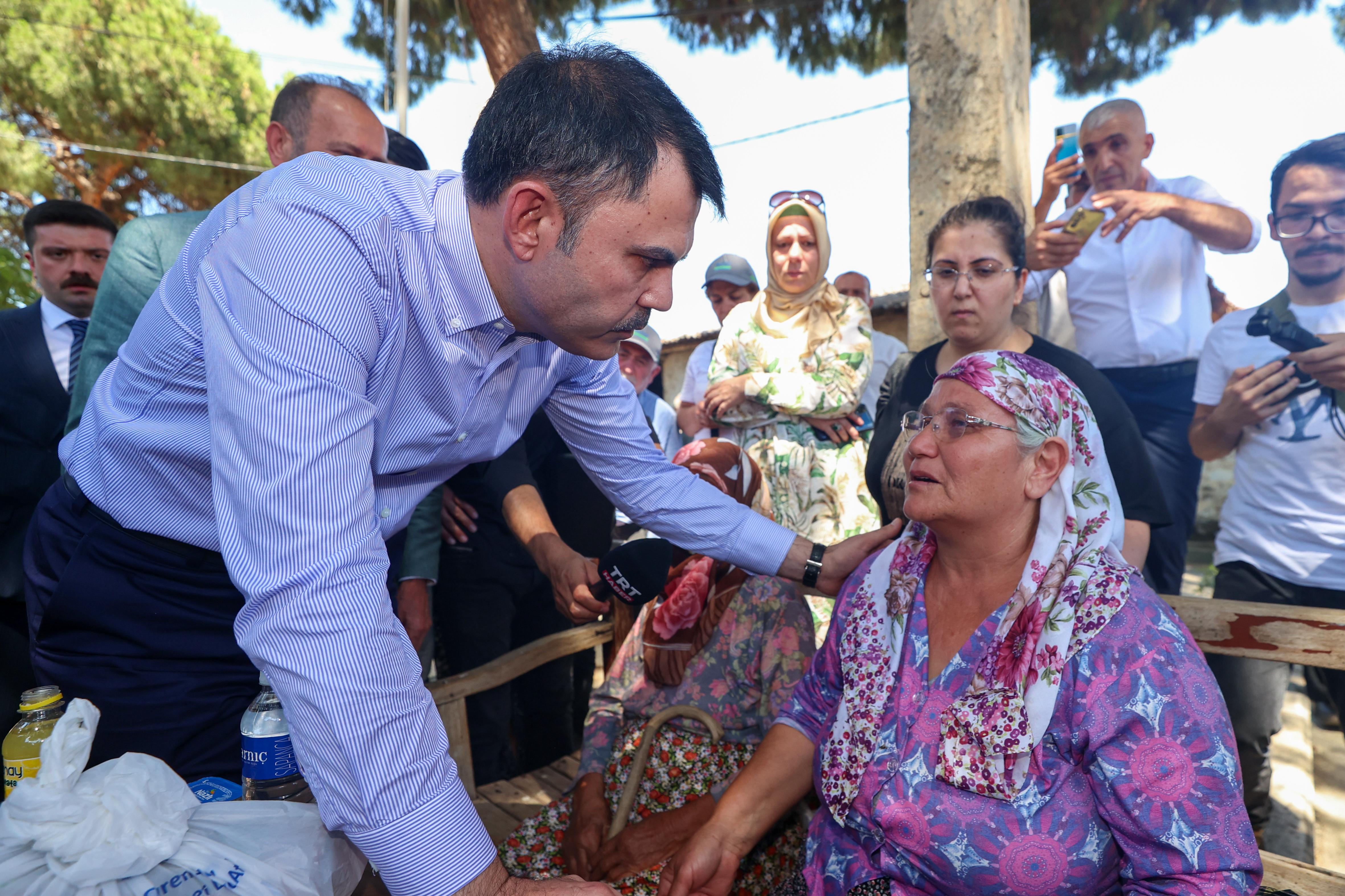 BAKAN KURUM, ORMAN YANGININDAN ETKİLENEN ÖDEMİŞ’TE