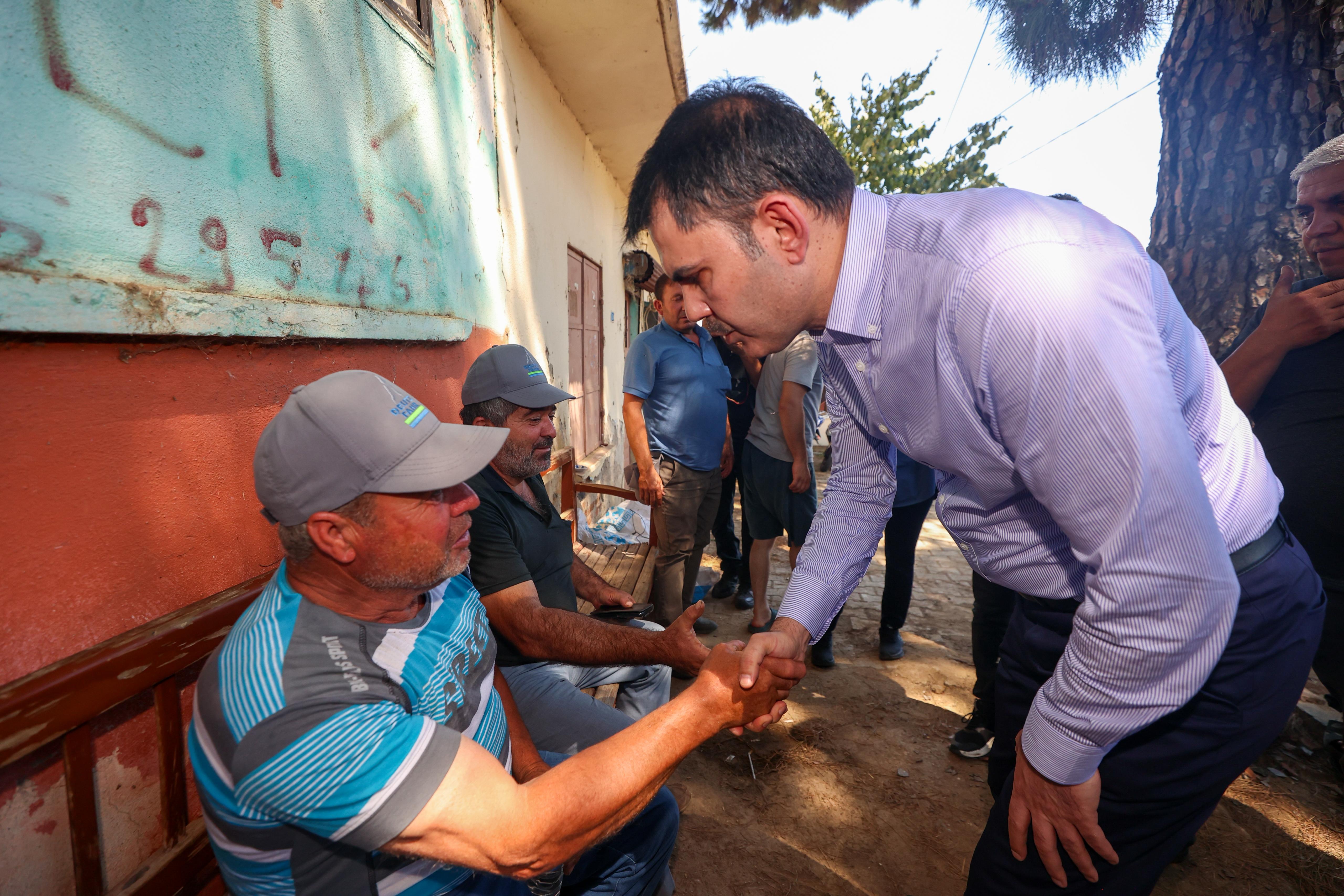 BAKAN KURUM, ORMAN YANGININDA ZARAR GÖREN KÖYLERİ ZİYARET ETTİ
