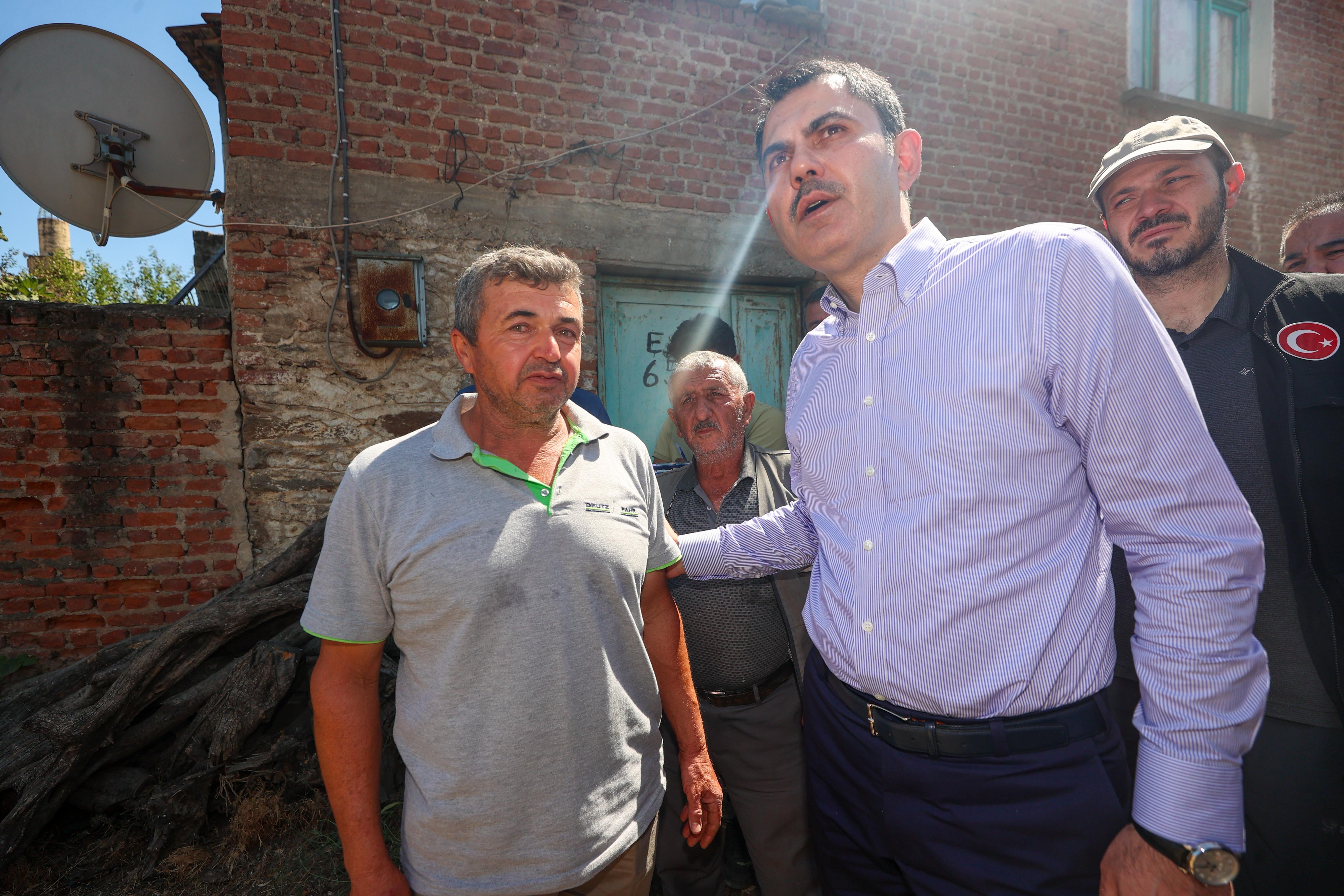 BAKAN KURUM, ORMAN YANGININDA ZARAR GÖREN KÖYLERİ ZİYARET ETTİ