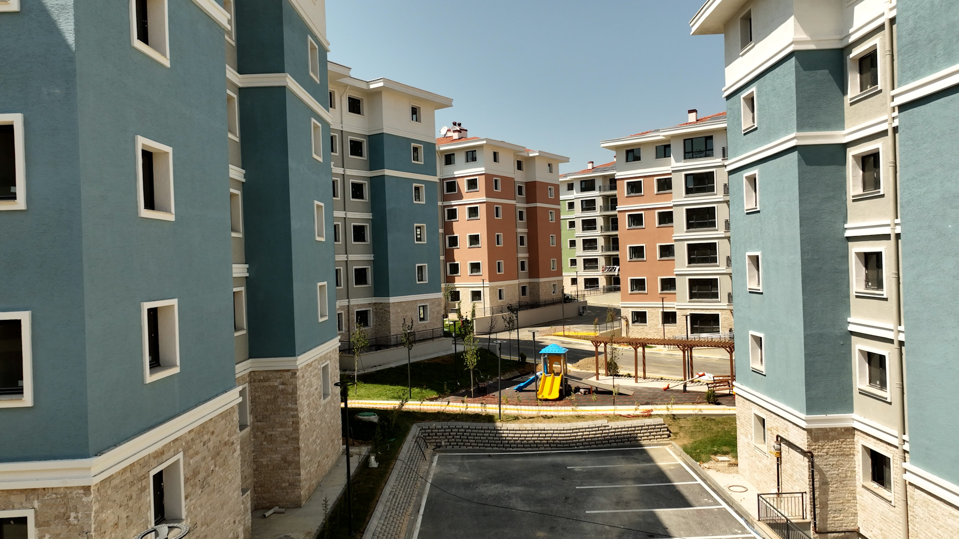 BAKAN KURUM: HATAY’DA 500 EVLER’İ DE TAMAMLADIK