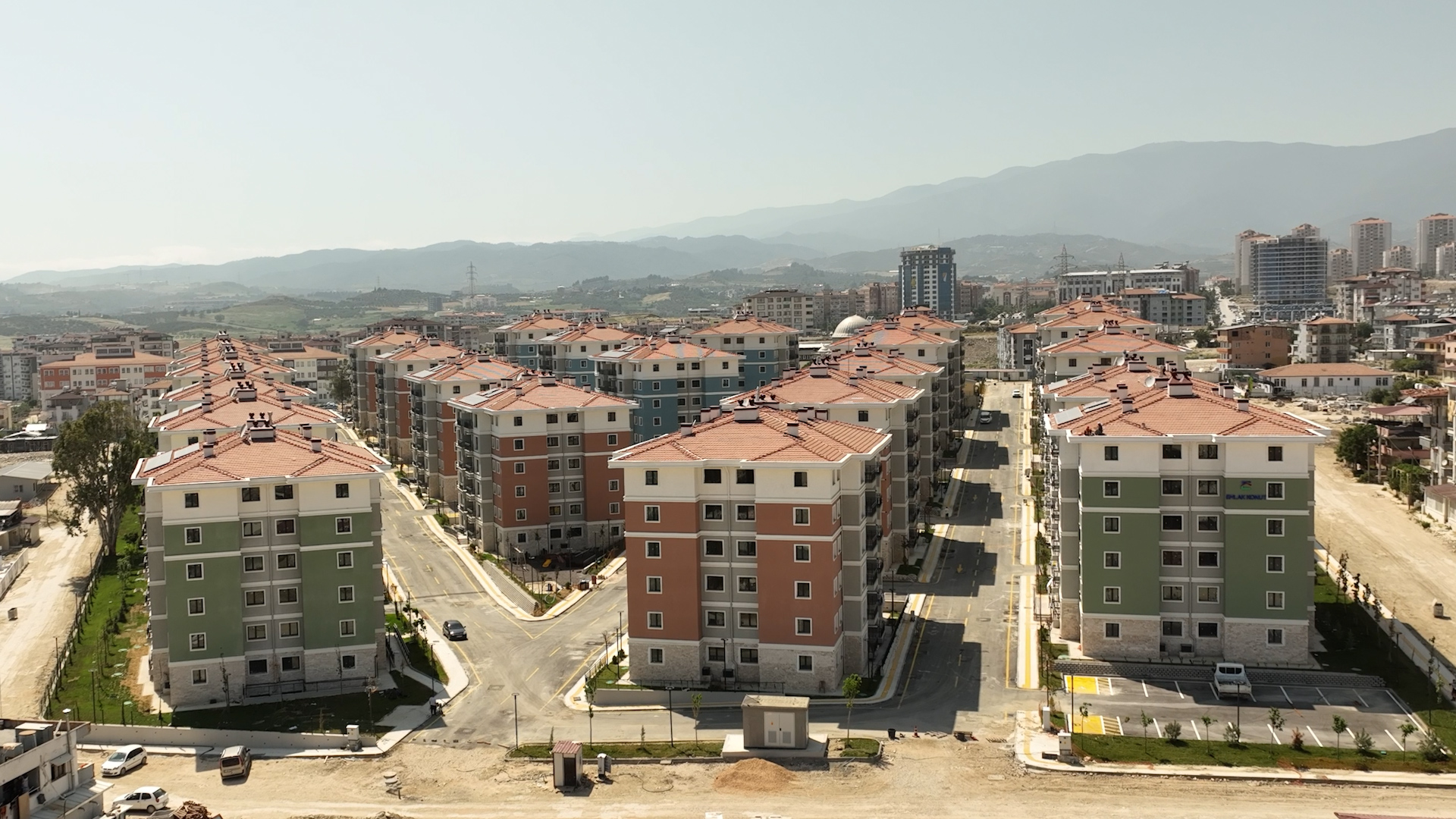 BAKAN KURUM: HATAY’DA 500 EVLER’İ DE TAMAMLADIK