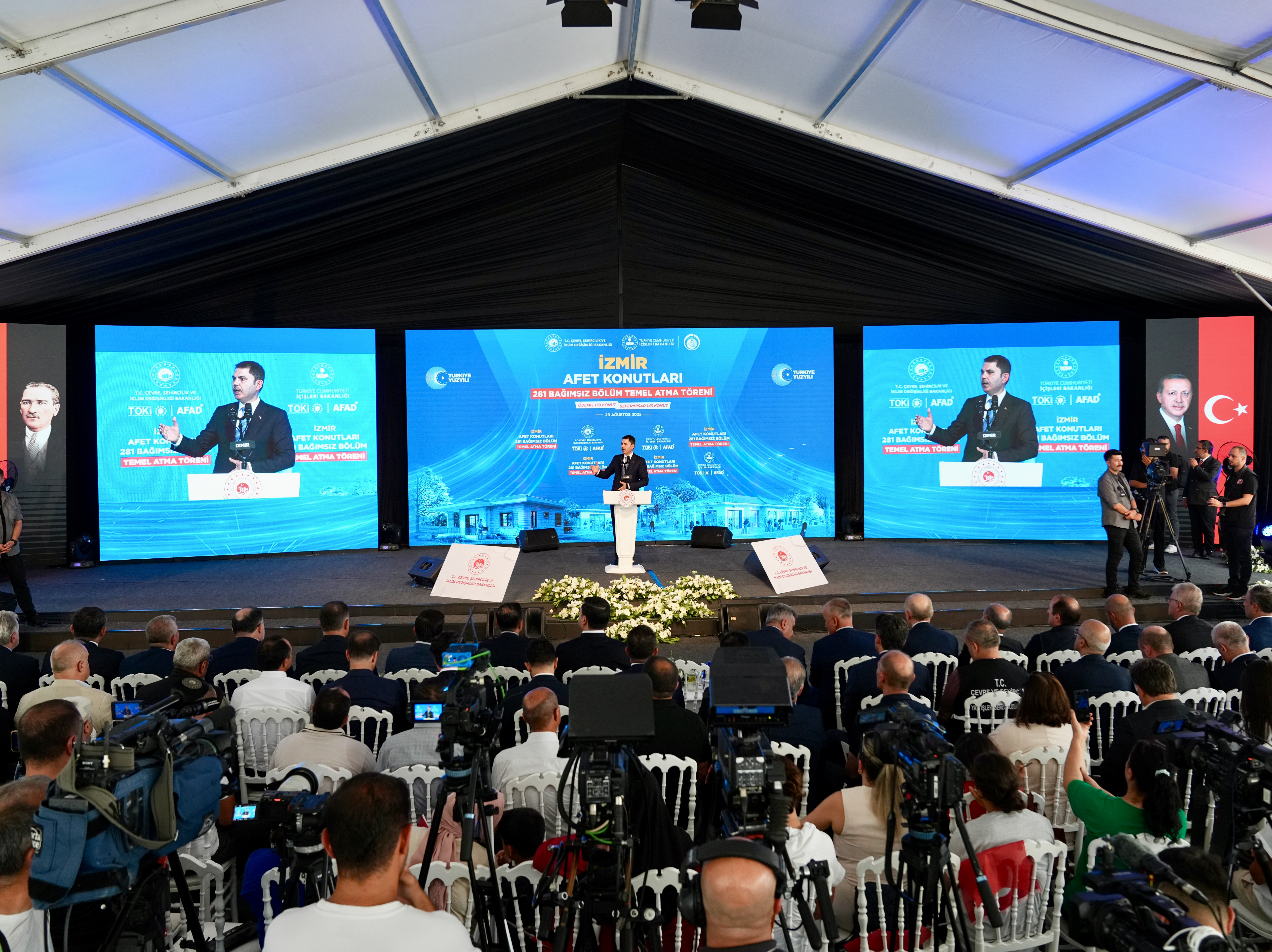 BAKAN KURUM: YANGININ 1 AY SONRASINDA İZMİRLİ KARDEŞLERİMİZE VERDİĞİMİZ SÖZÜ YERİNE GETİRİYORUZ