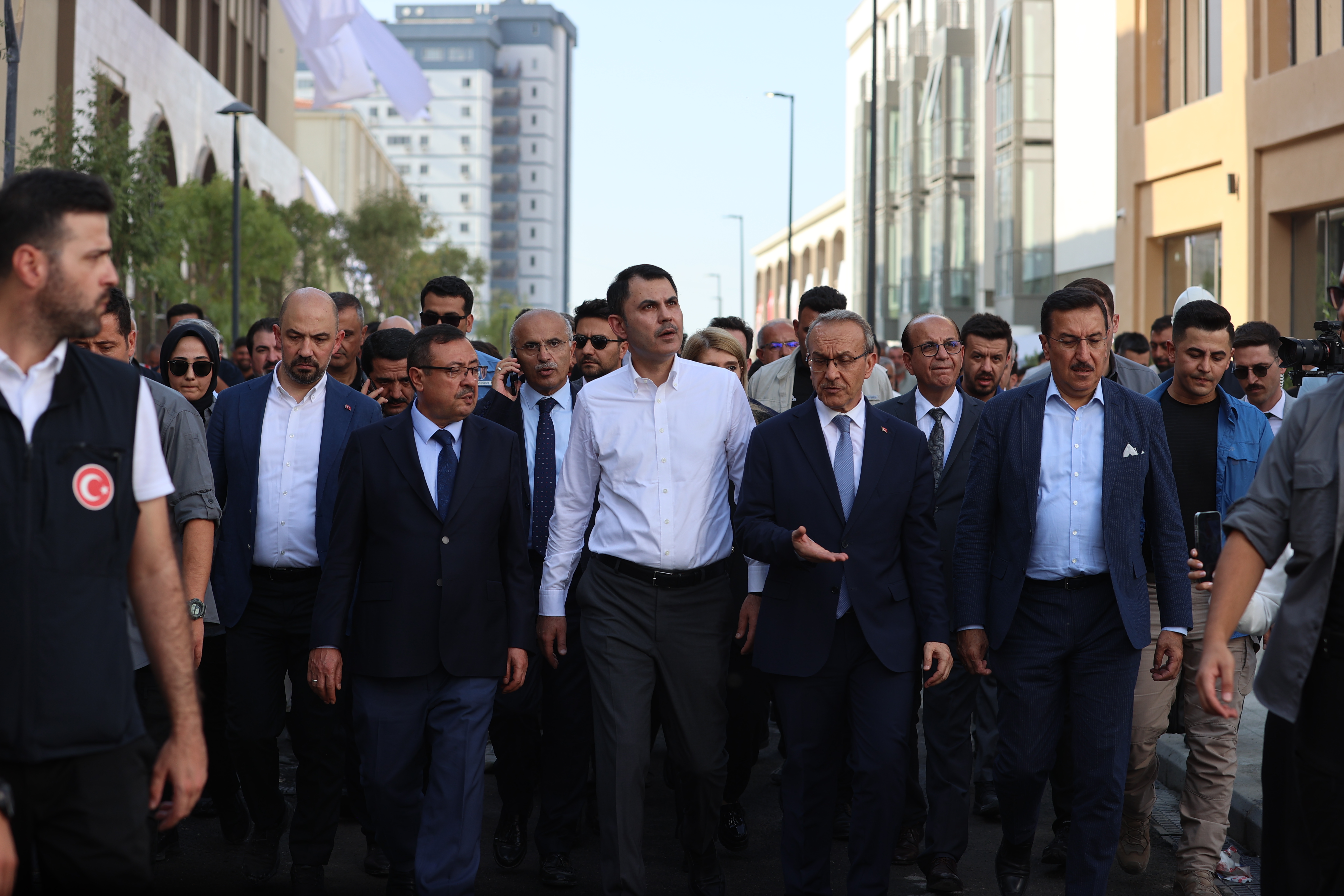 BAKAN KURUM: YARIN SÖZ VERDİĞİMİZ YUVALARIN  YÜZDE 70’İNİ TESLİM ETMİŞ OLACAĞIZ
