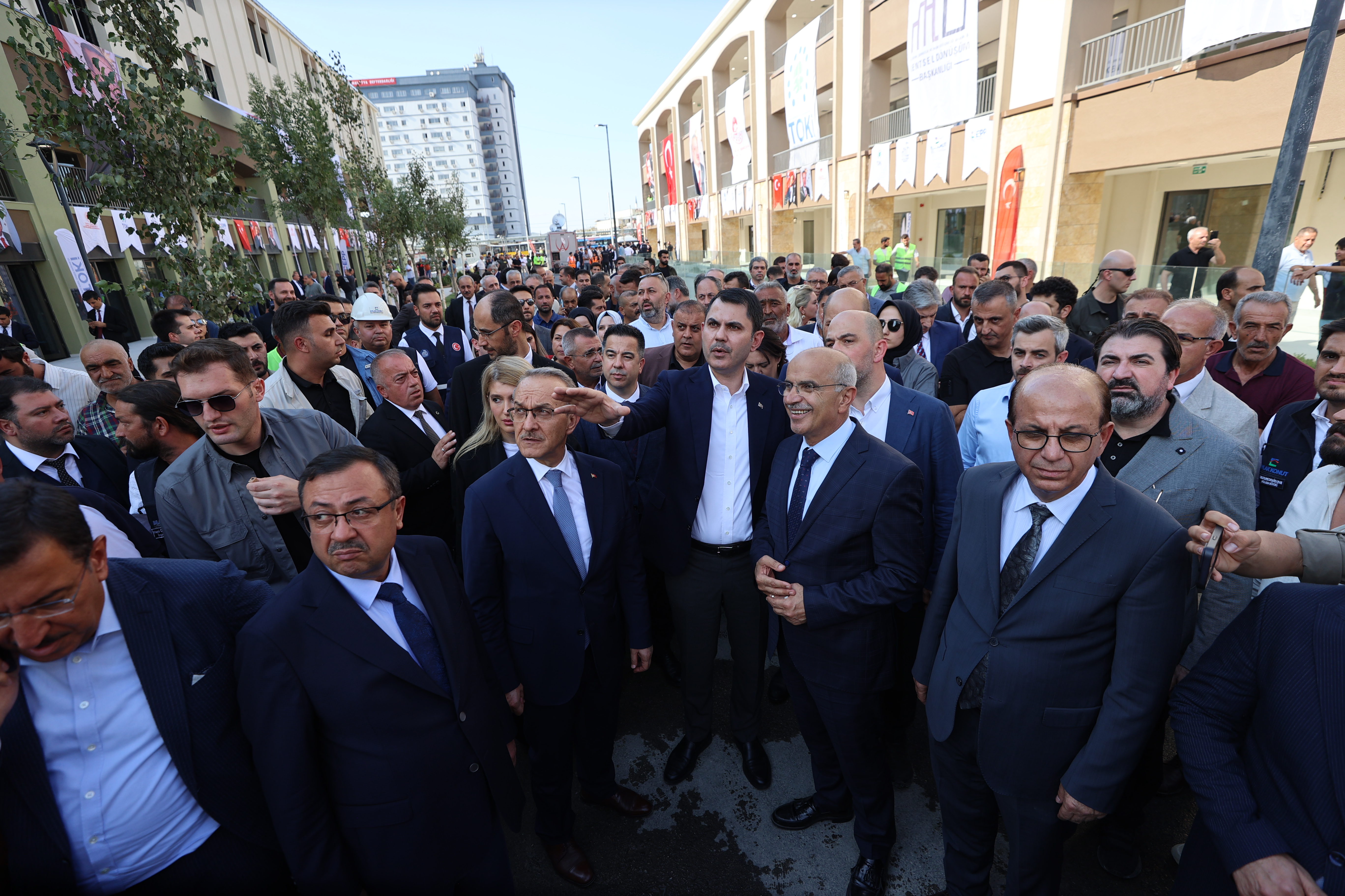 BAKAN KURUM: YARIN SÖZ VERDİĞİMİZ YUVALARIN  YÜZDE 70’İNİ TESLİM ETMİŞ OLACAĞIZ