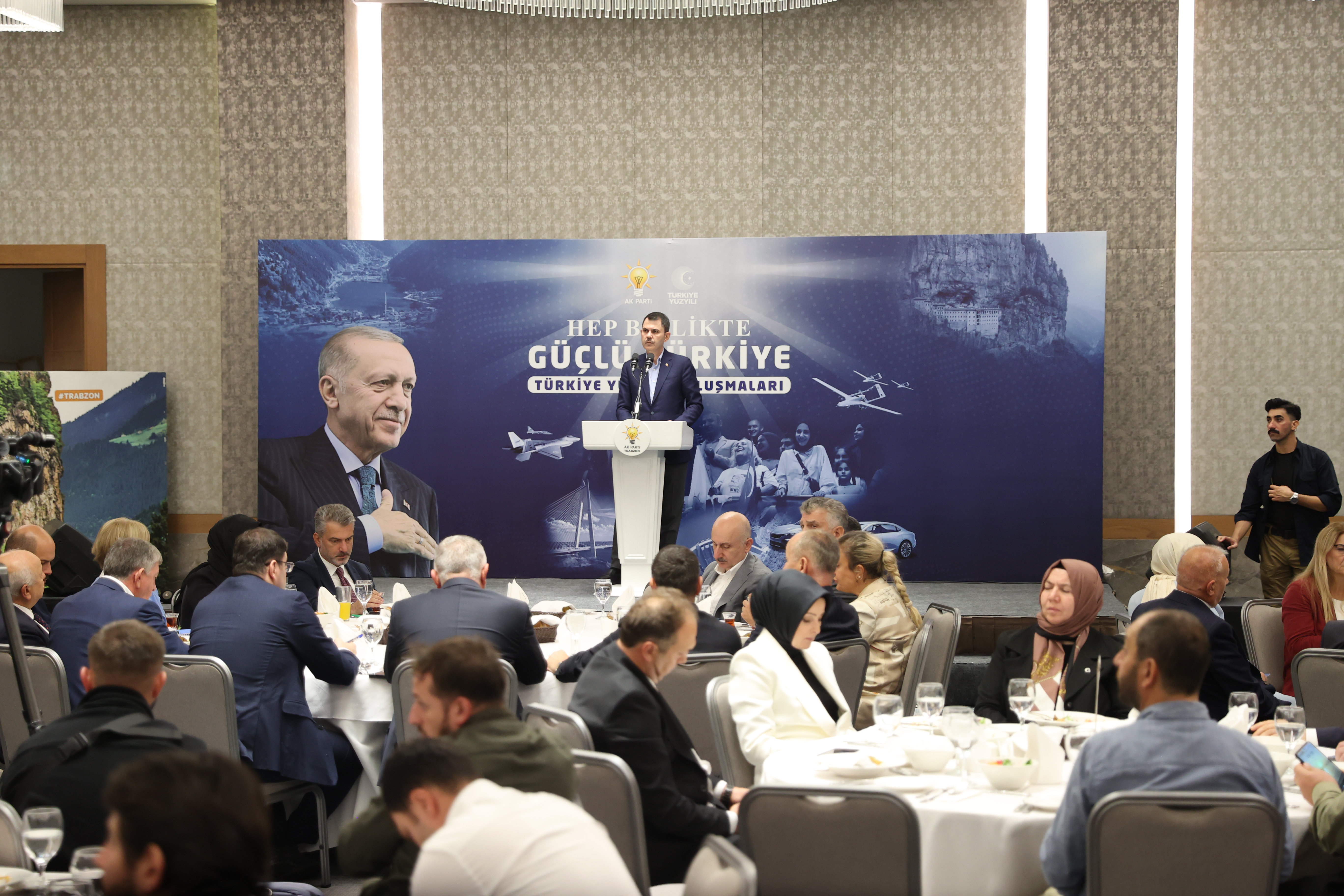BAKAN KURUM TRABZON’DA STK TEMSİLCİLERİYLE BİR ARAYA GELDİ