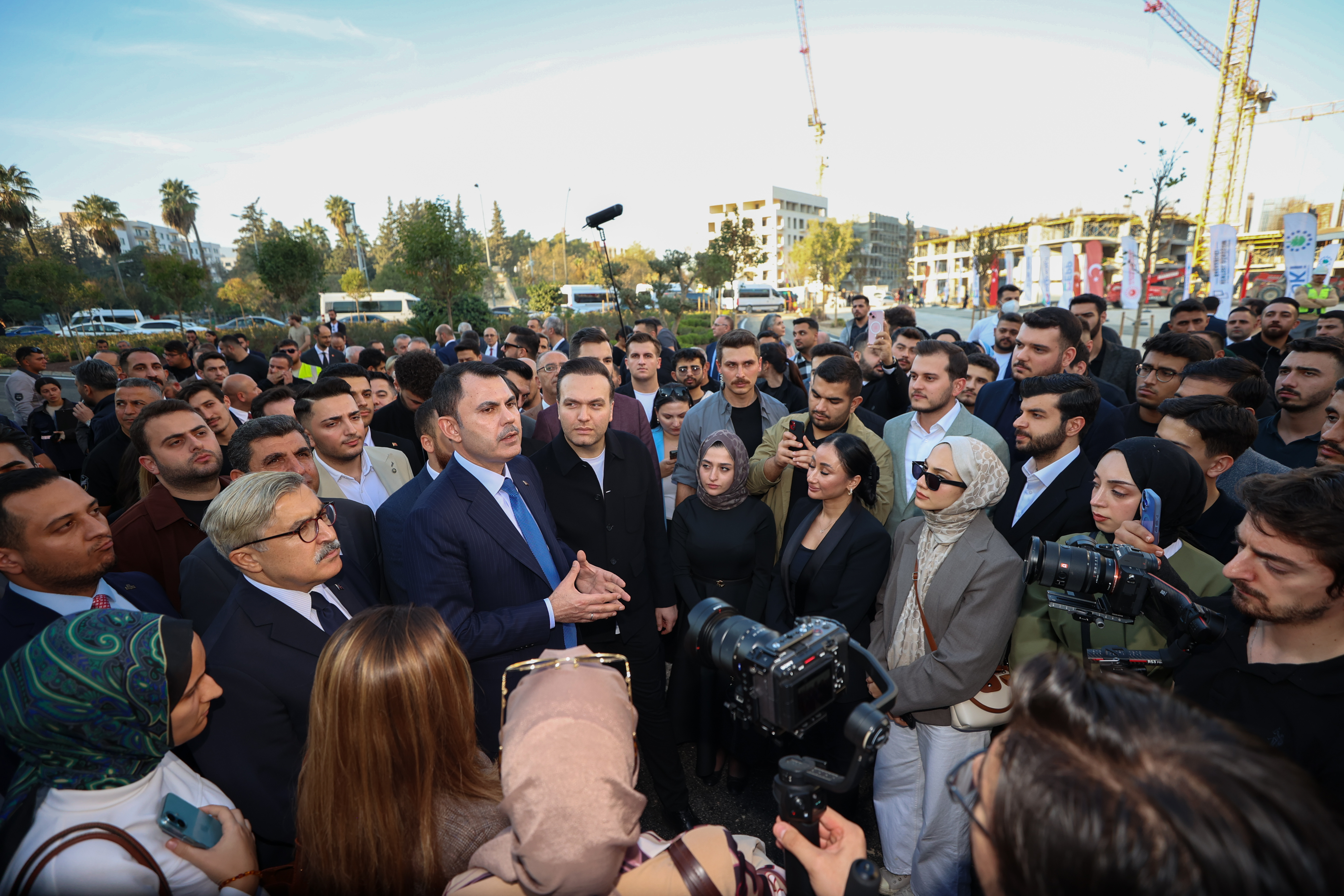 BAKAN KURUM, GENÇ MÜHENDİS VE MİMARLARA HATAY’DA ASRIN İNŞASINI ANLATTI