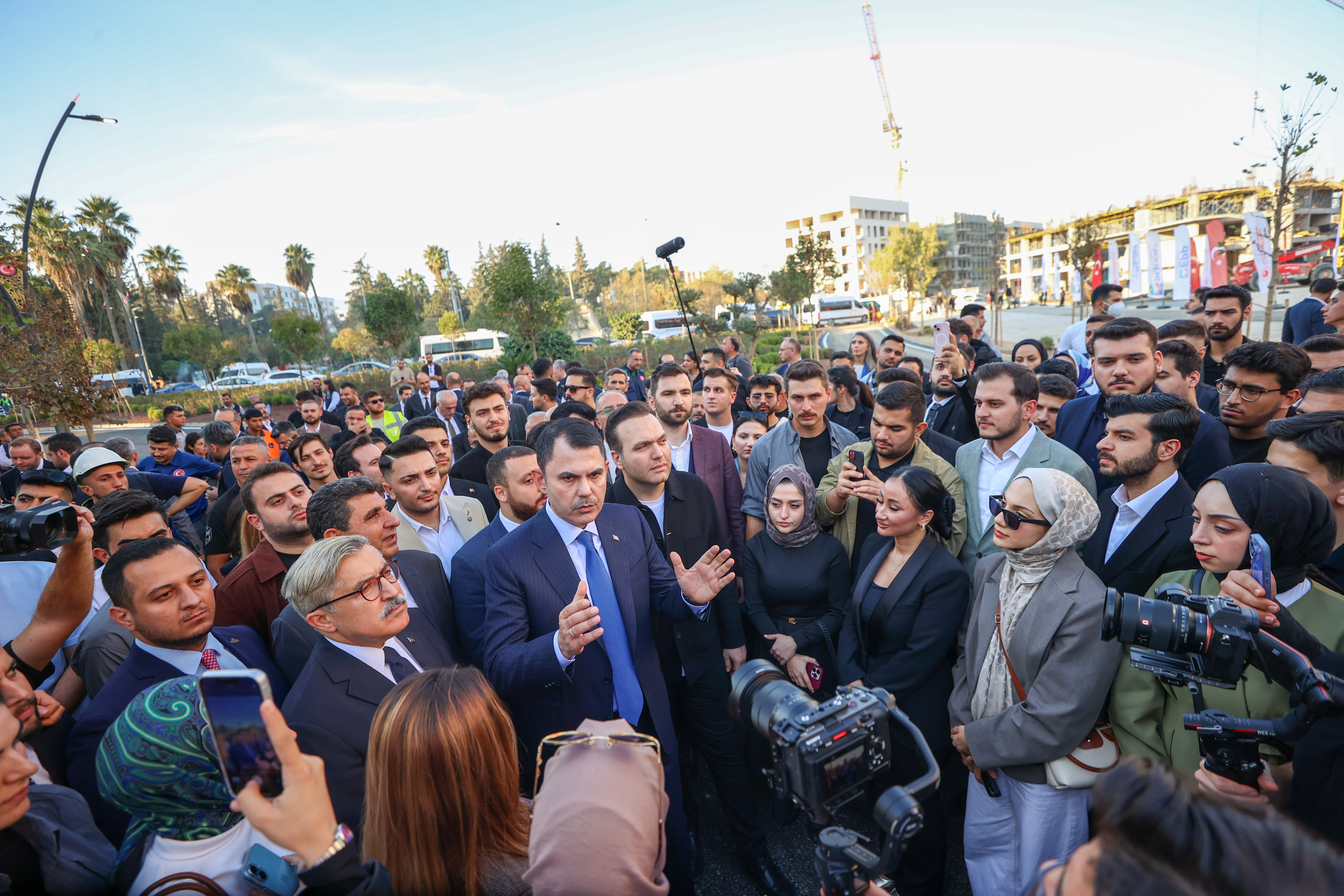 BAKAN KURUM, GENÇ MÜHENDİS VE MİMARLARA HATAY’DA ASRIN İNŞASINI ANLATTI