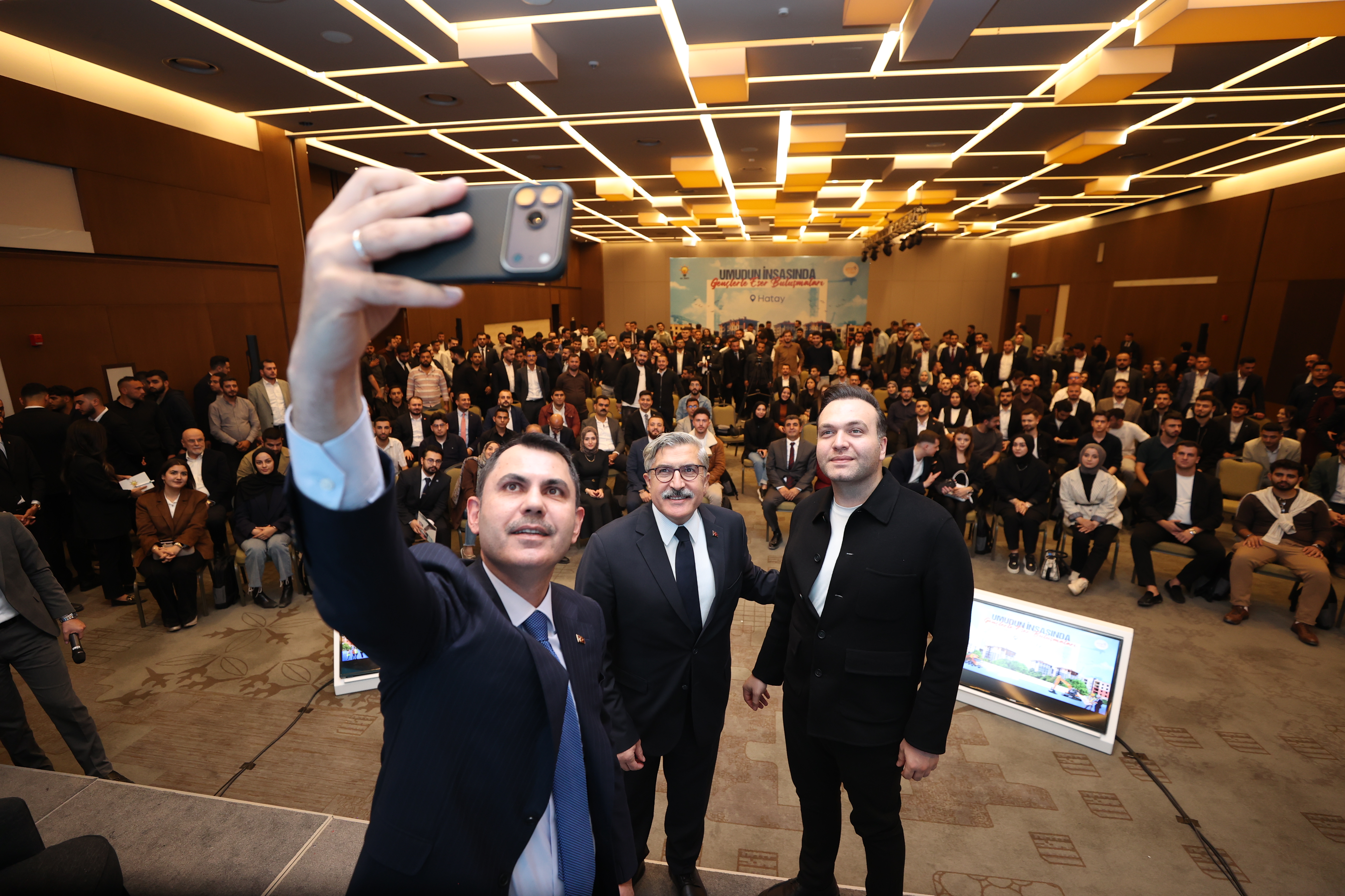 BAKAN KURUM, GENÇ MÜHENDİS VE MİMARLARA HATAY’DA ASRIN İNŞASINI ANLATTI