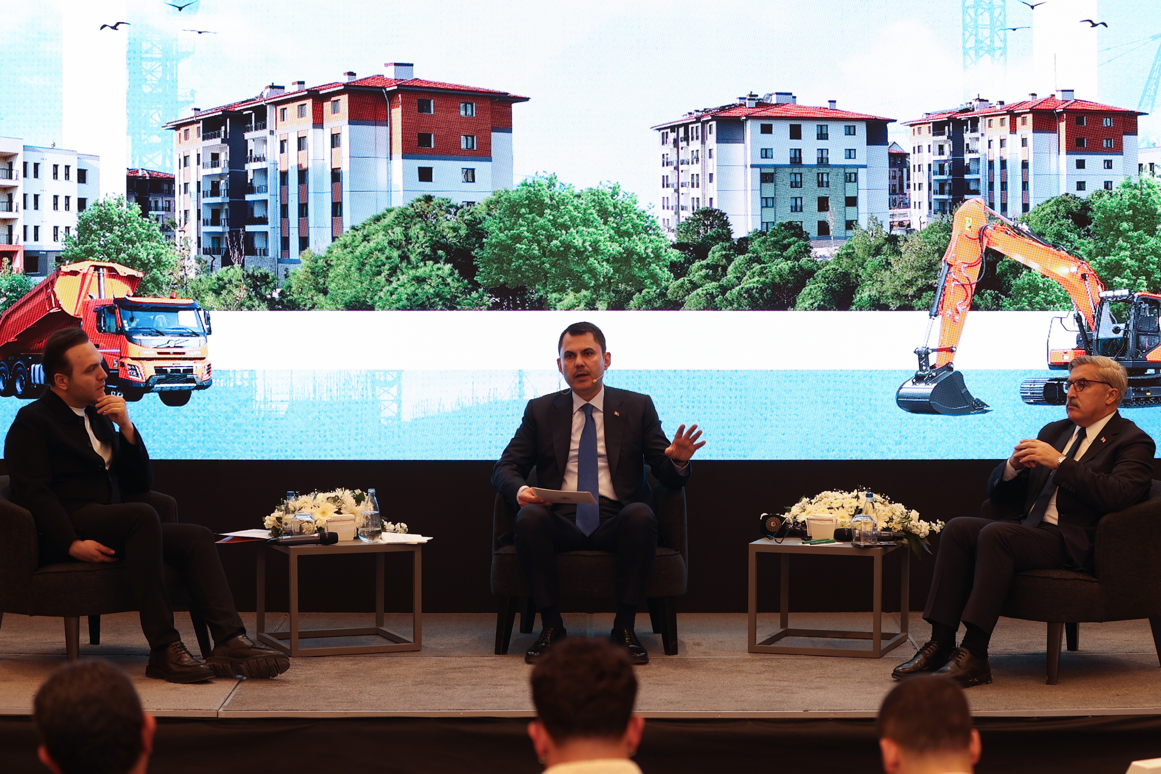 BAKAN KURUM, GENÇ MÜHENDİS VE MİMARLARA HATAY’DA ASRIN İNŞASINI ANLATTI