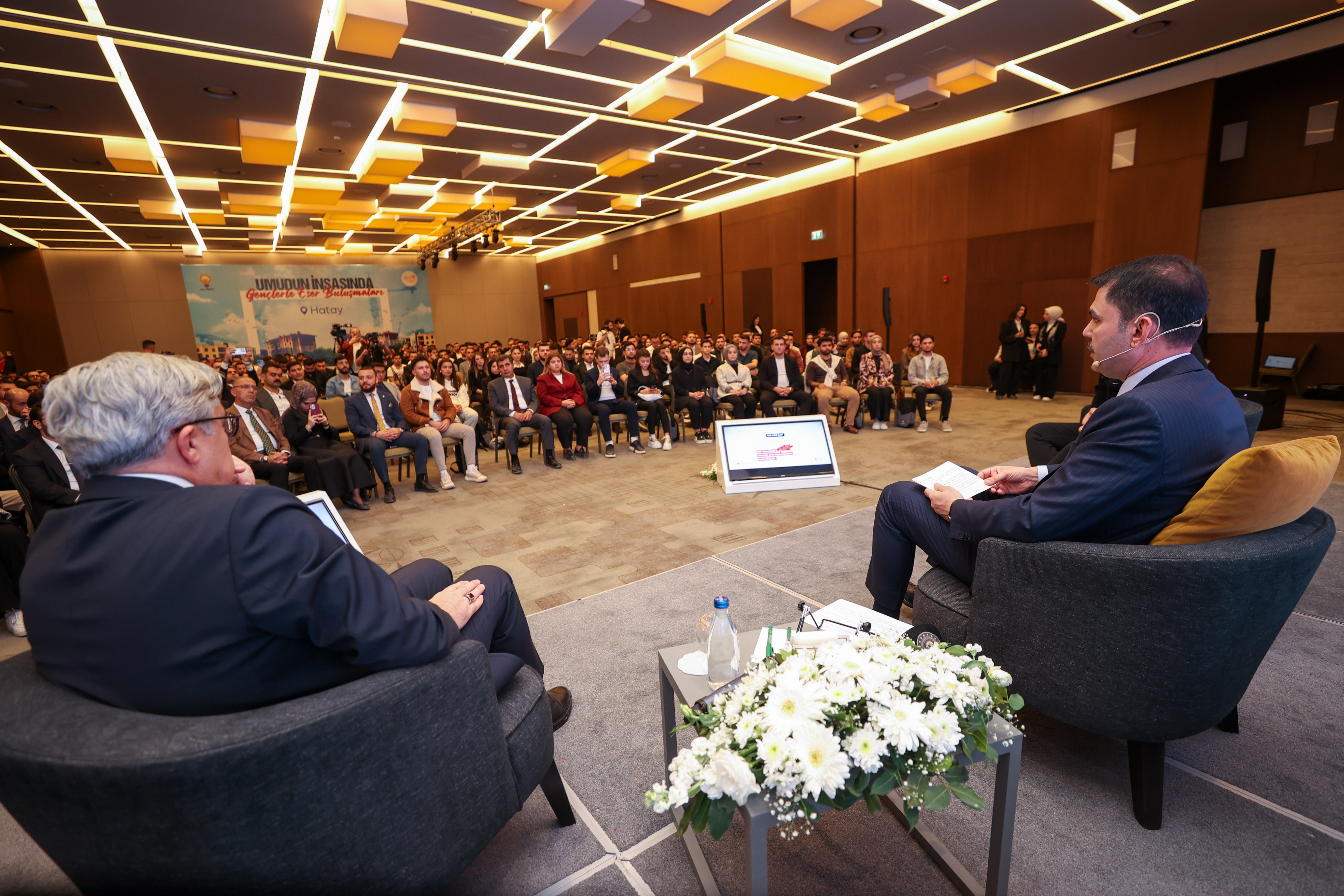 BAKAN KURUM, GENÇ MÜHENDİS VE MİMARLARA HATAY’DA ASRIN İNŞASINI ANLATTI
