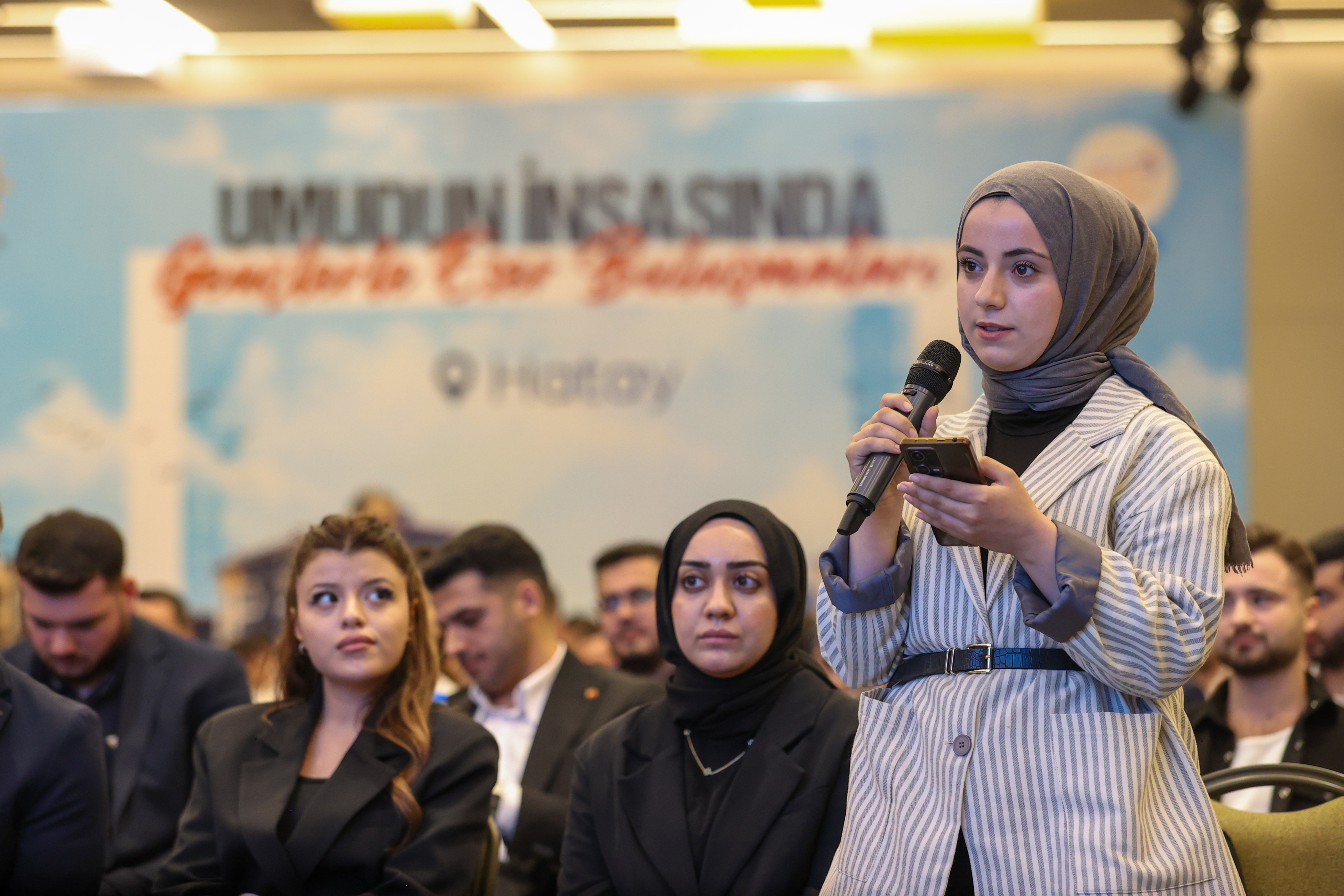 BAKAN KURUM, GENÇ MÜHENDİS VE MİMARLARA HATAY’DA ASRIN İNŞASINI ANLATTI