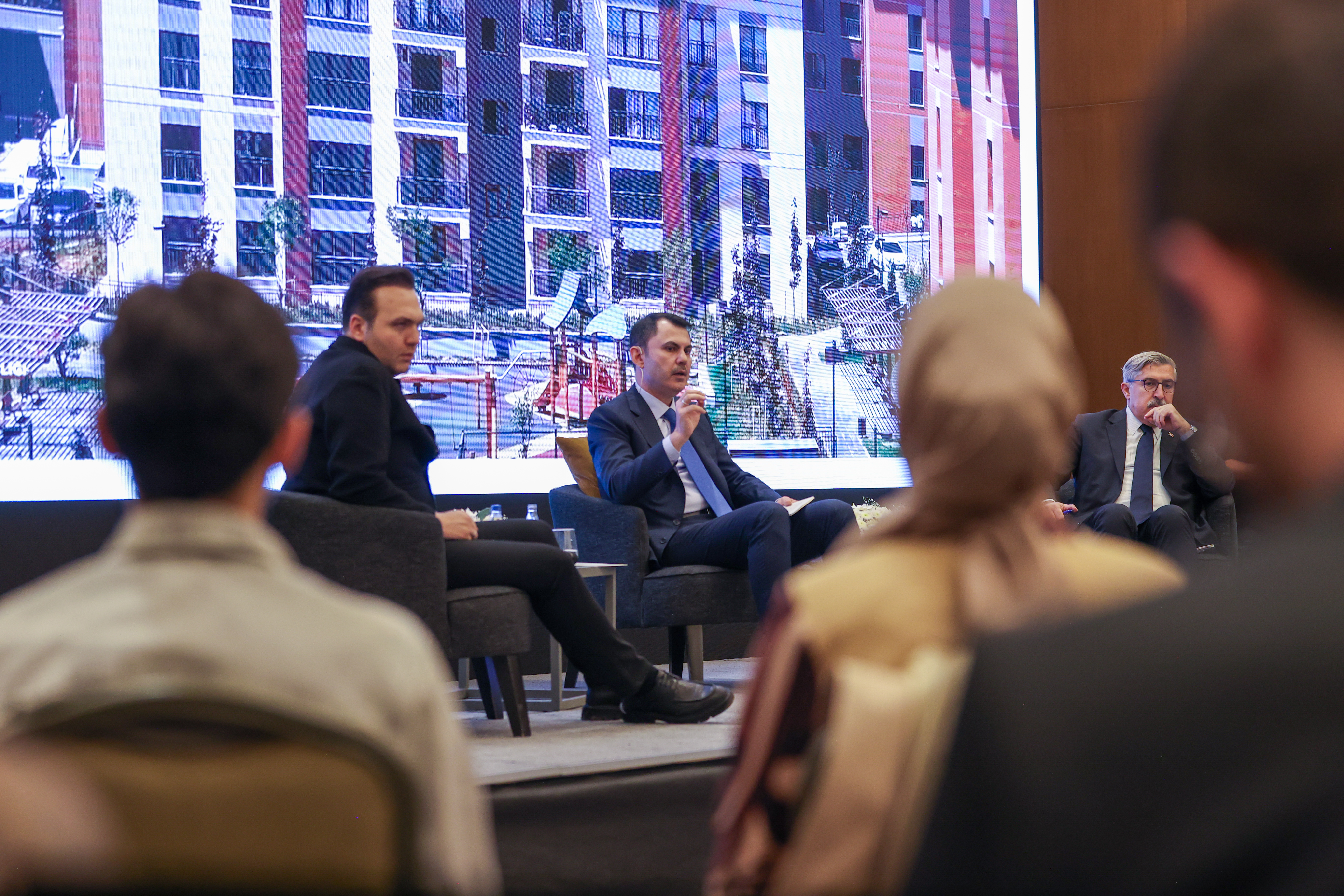 BAKAN KURUM, GENÇ MÜHENDİS VE MİMARLARA HATAY’DA ASRIN İNŞASINI ANLATTI