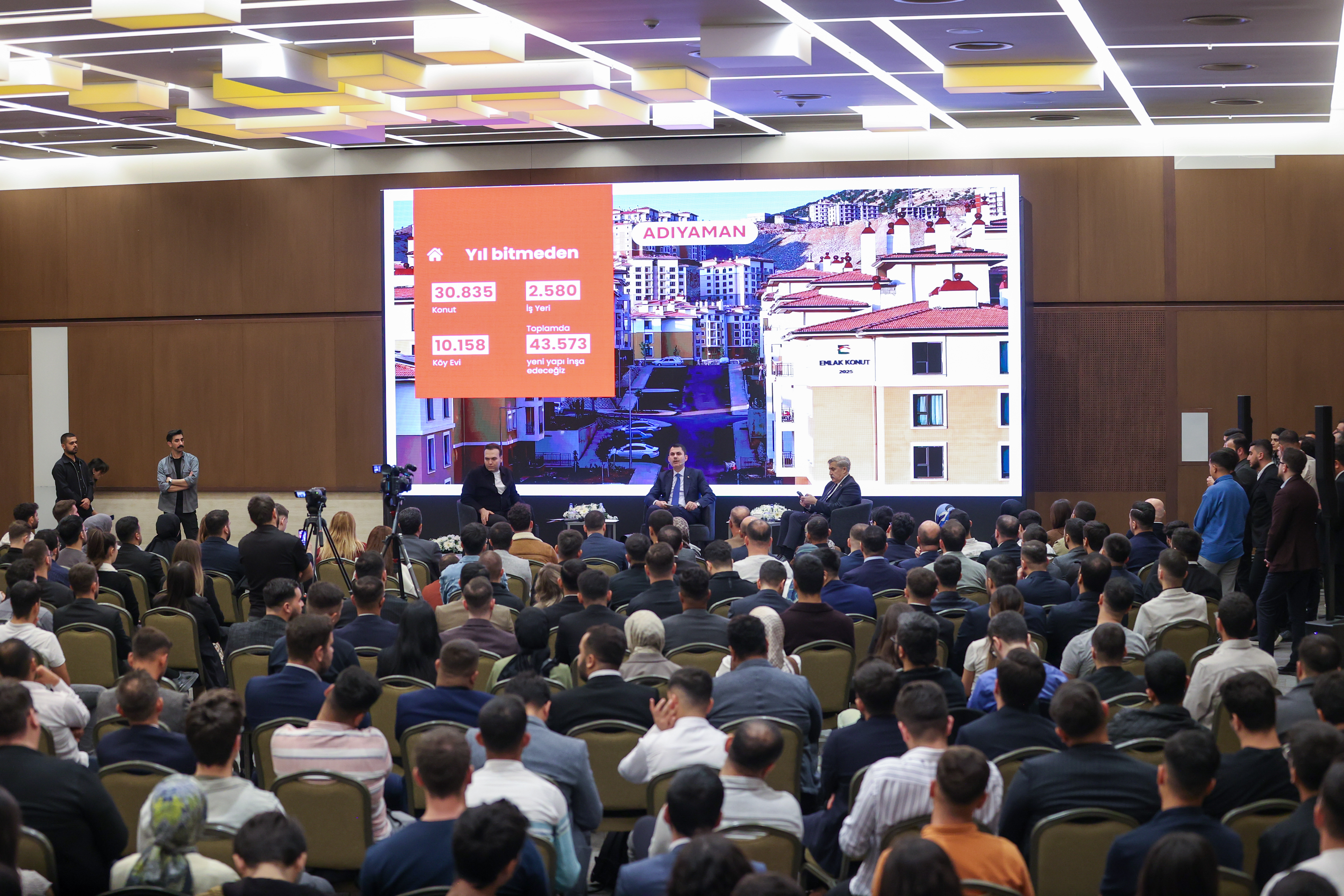 BAKAN KURUM, GENÇ MÜHENDİS VE MİMARLARA HATAY’DA ASRIN İNŞASINI ANLATTI