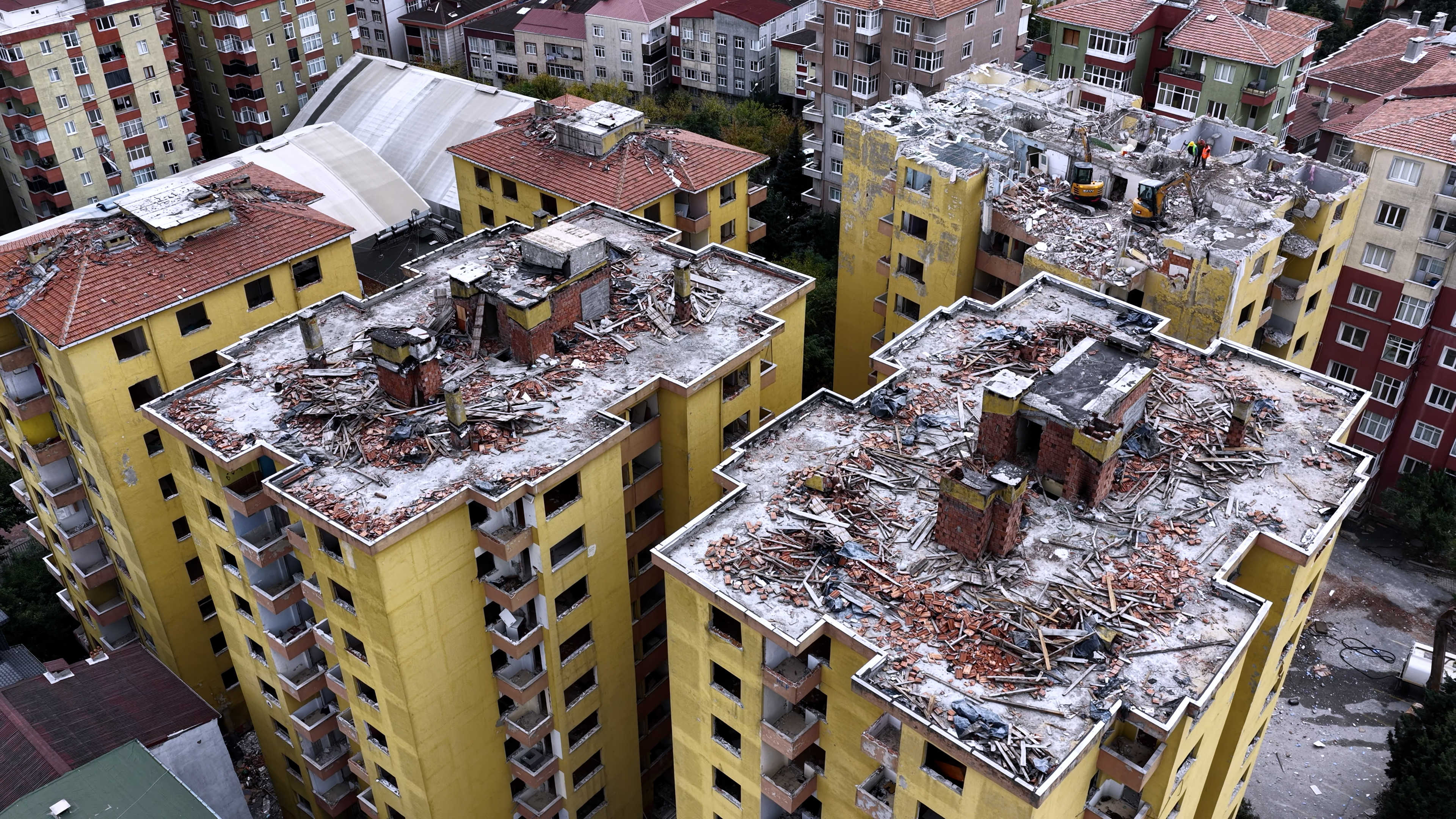 BAKAN KURUM: DOĞUŞ SİTESİ SAKİNLERİ ARTIK KORKUYLA UYUMAYACAK