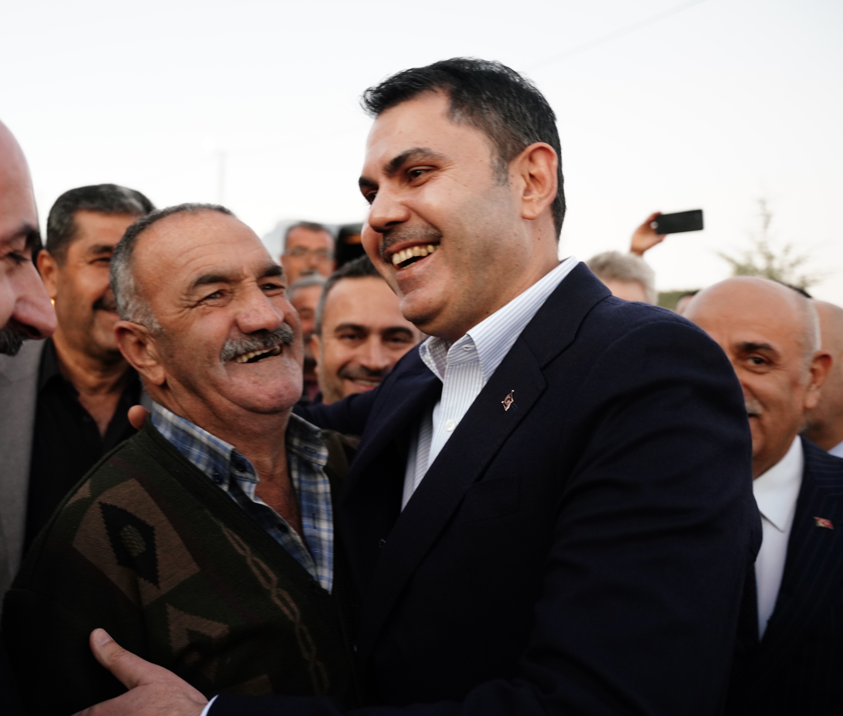 BAKAN KURUM: ŞİMDİ SİZİ BÖYLE GÖRÜYORUZ YA DÜNYANIN EN BÜYÜK MUTLULUĞU BU BİZİM İÇİN