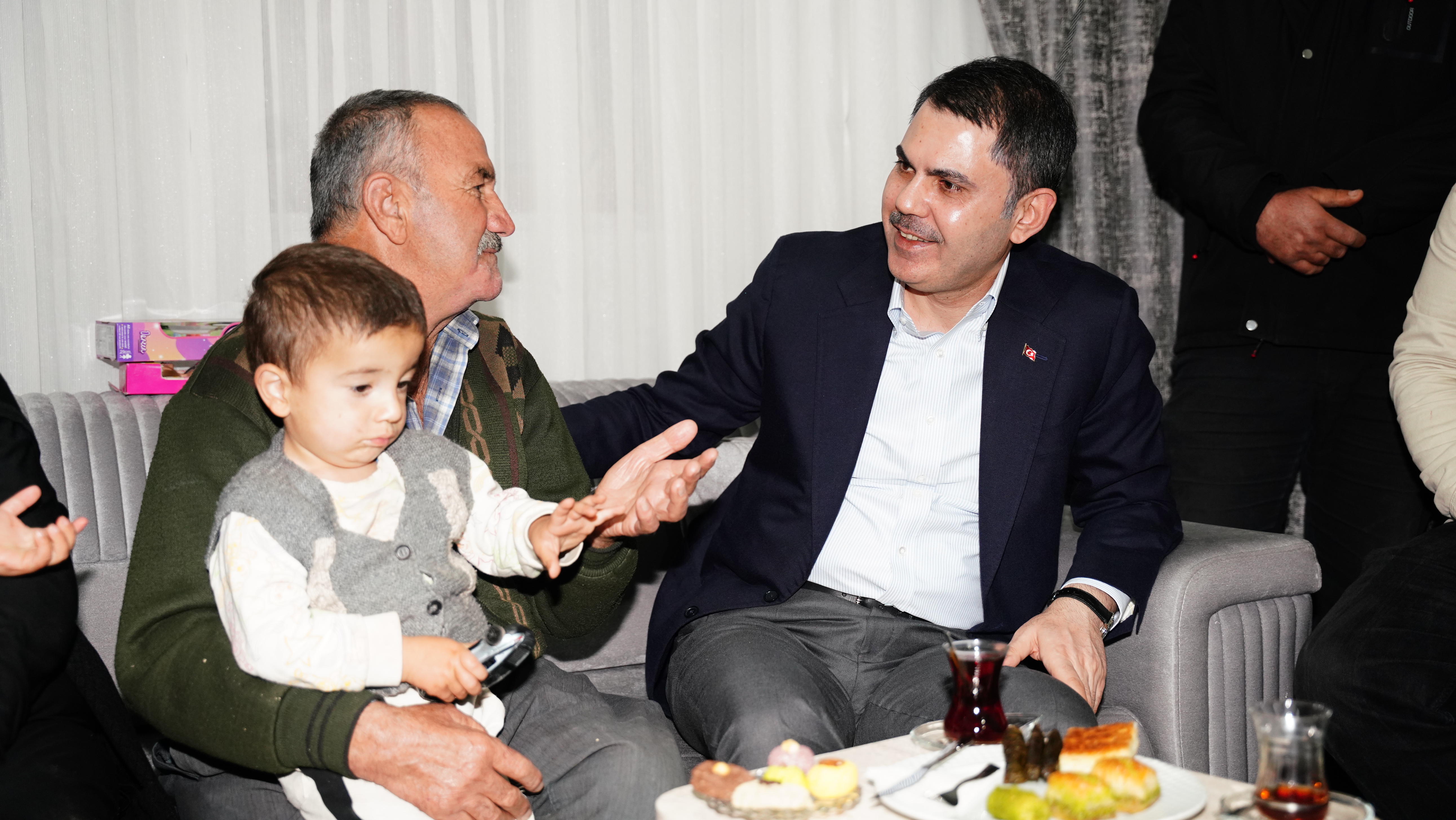 BAKAN KURUM: ŞİMDİ SİZİ BÖYLE GÖRÜYORUZ YA DÜNYANIN EN BÜYÜK MUTLULUĞU BU BİZİM İÇİN