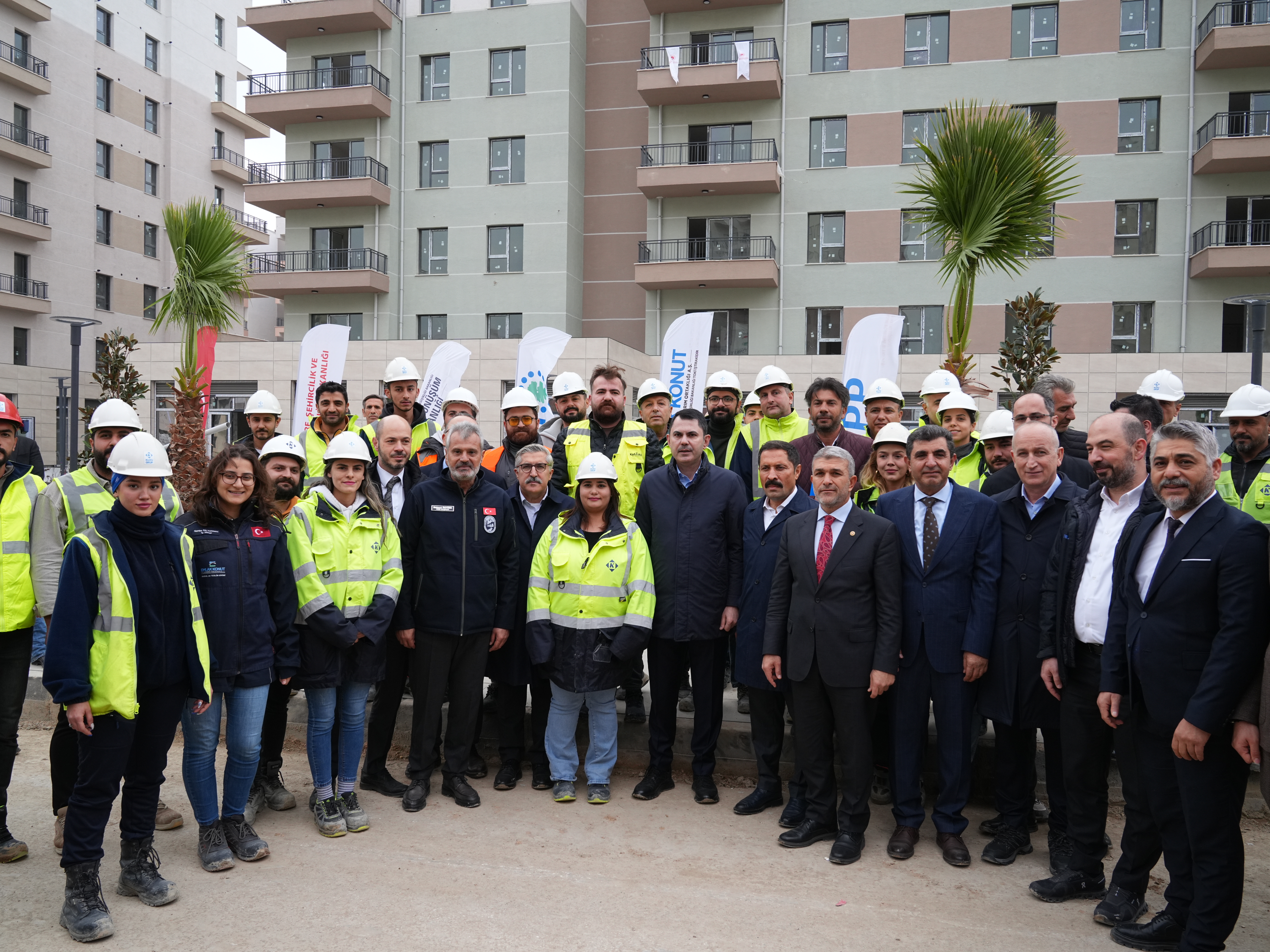 BAKAN KURUM, DEPREM BÖLGESİNDE SON ANAHTAR TESLİM TÖRENİNİN YAPILACAĞI HATAY’DA İNCELEMELERDE BULUNDU