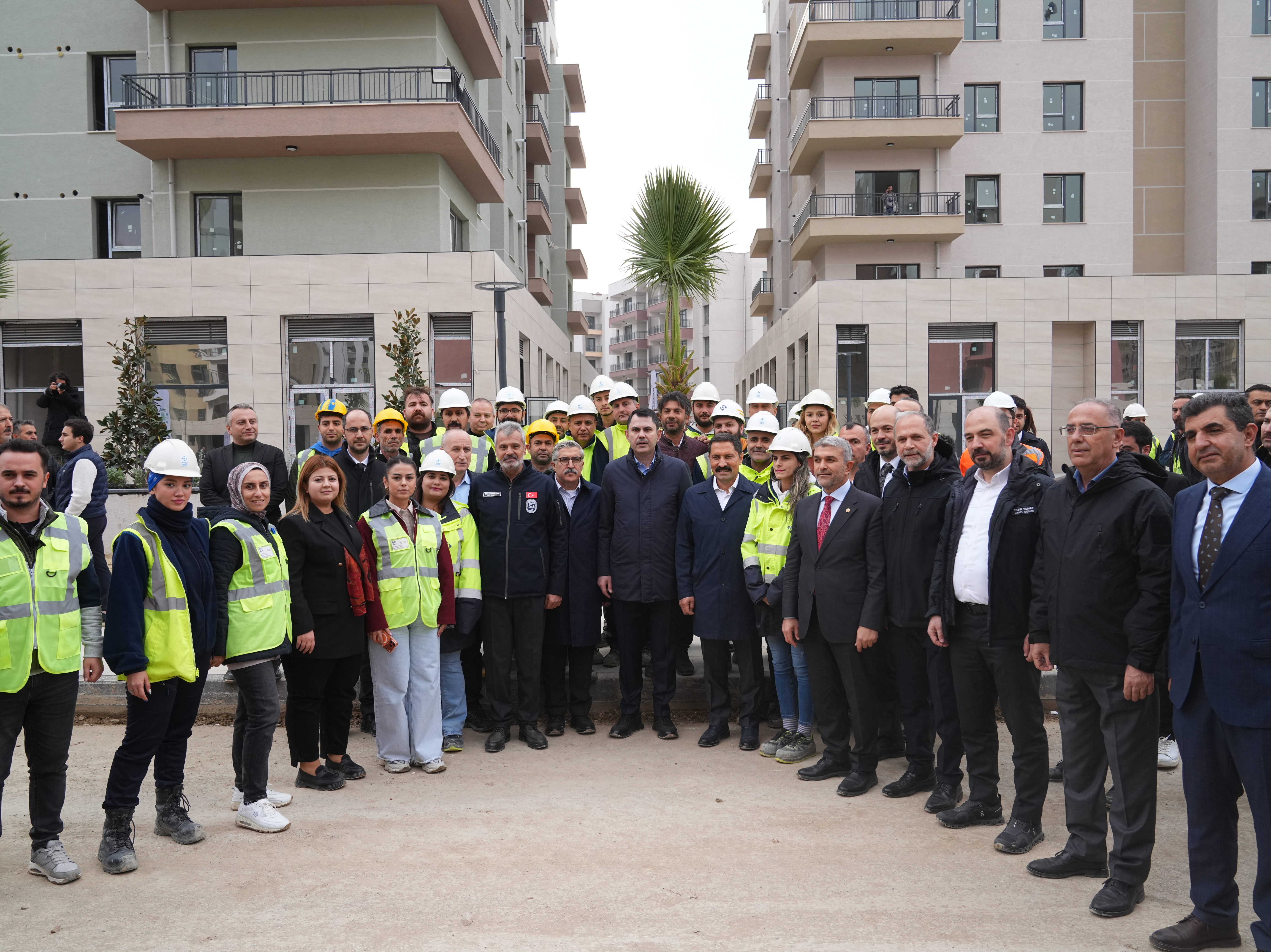 BAKAN KURUM, DEPREM BÖLGESİNDE SON ANAHTAR TESLİM TÖRENİNİN YAPILACAĞI HATAY’DA İNCELEMELERDE BULUNDU