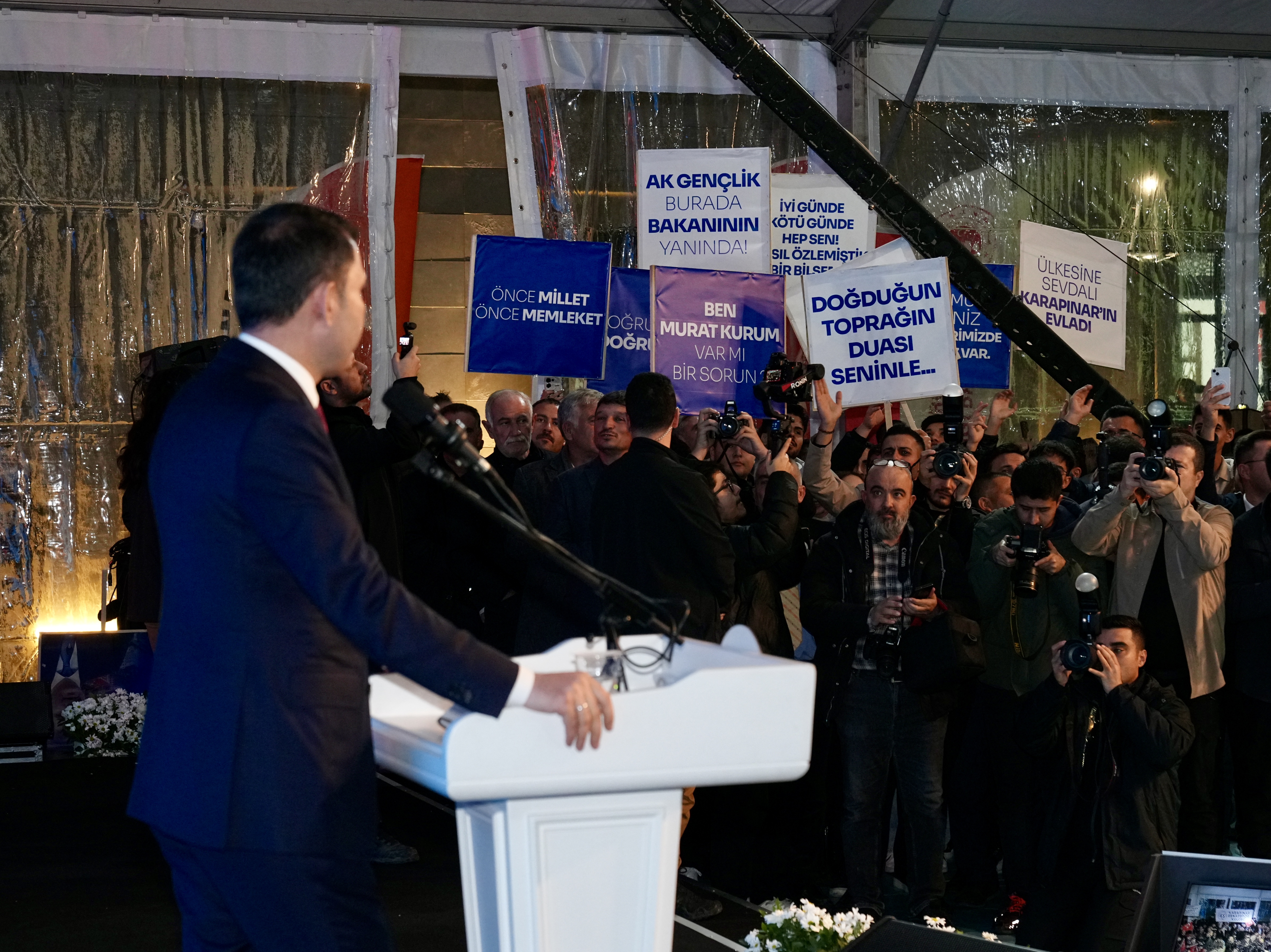 BAKAN KURUM: DEPREM BÖLGESİNDE YIL SONUNDA 500 BİN KONUT HEDEFİYLE ÇALIŞIYORUZ