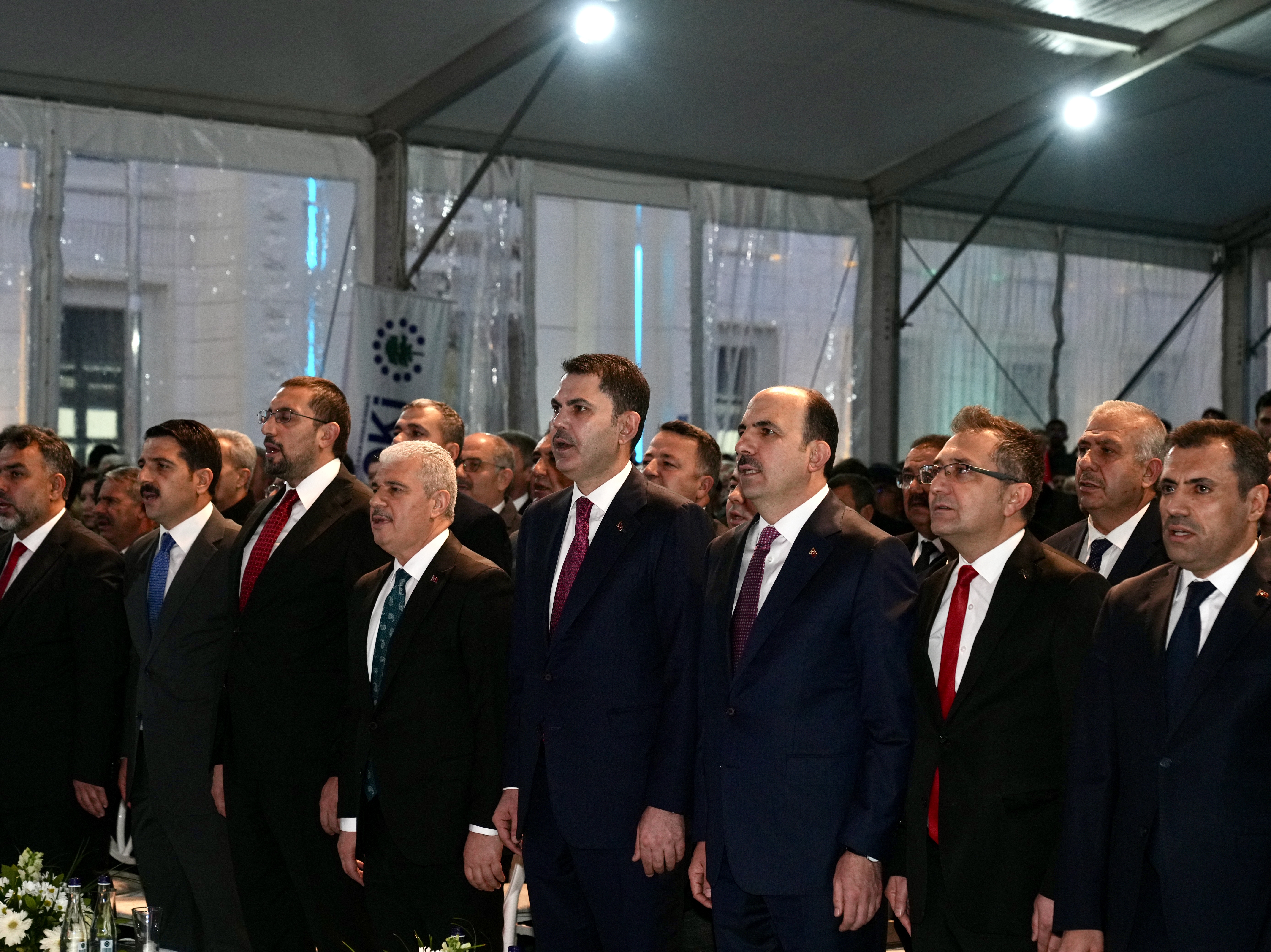 BAKAN KURUM: DEPREM BÖLGESİNDE YIL SONUNDA 500 BİN KONUT HEDEFİYLE ÇALIŞIYORUZ