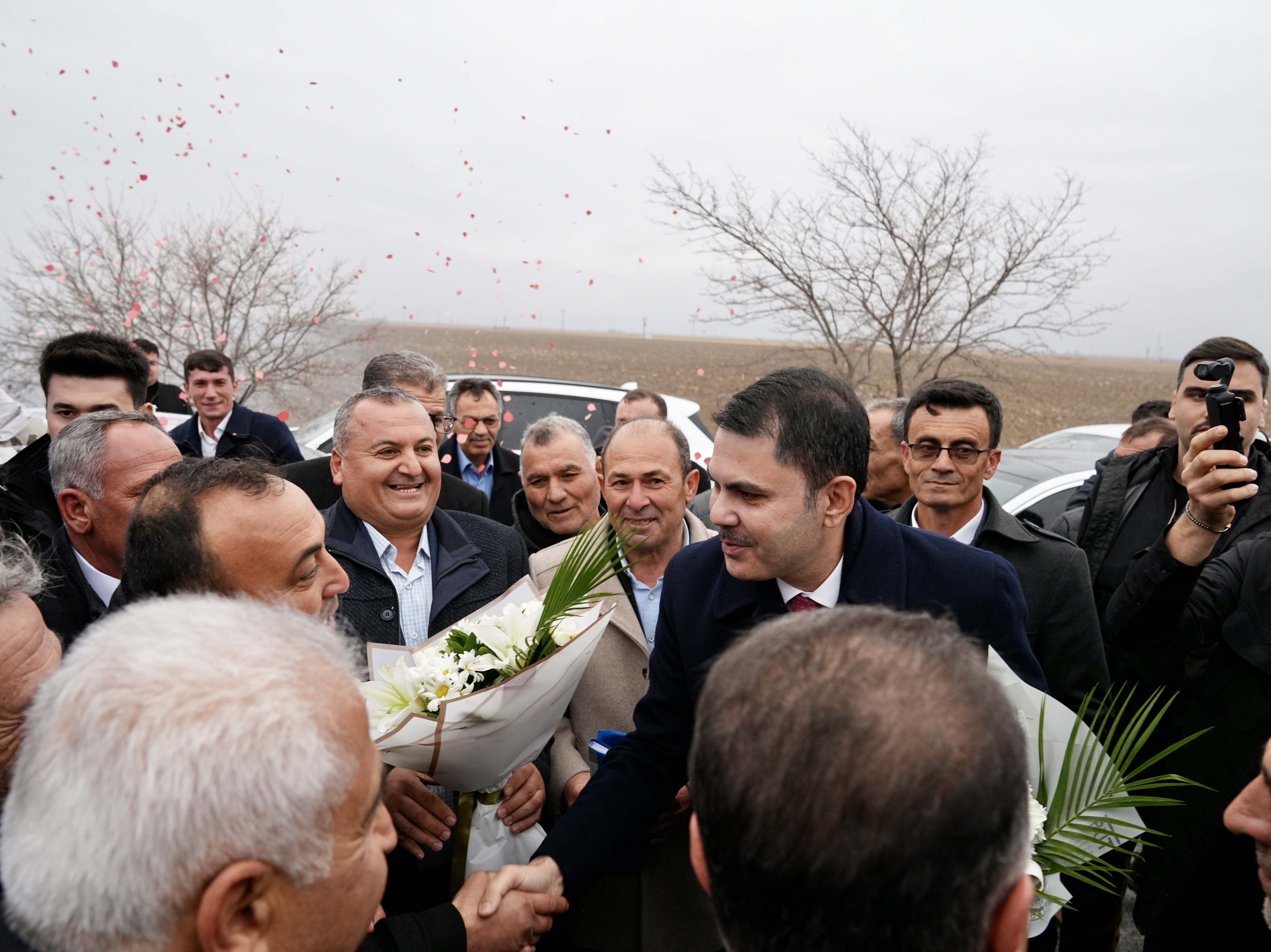 BAKAN KURUM: DEPREM BÖLGESİNDE YIL SONUNDA 500 BİN KONUT HEDEFİYLE ÇALIŞIYORUZ