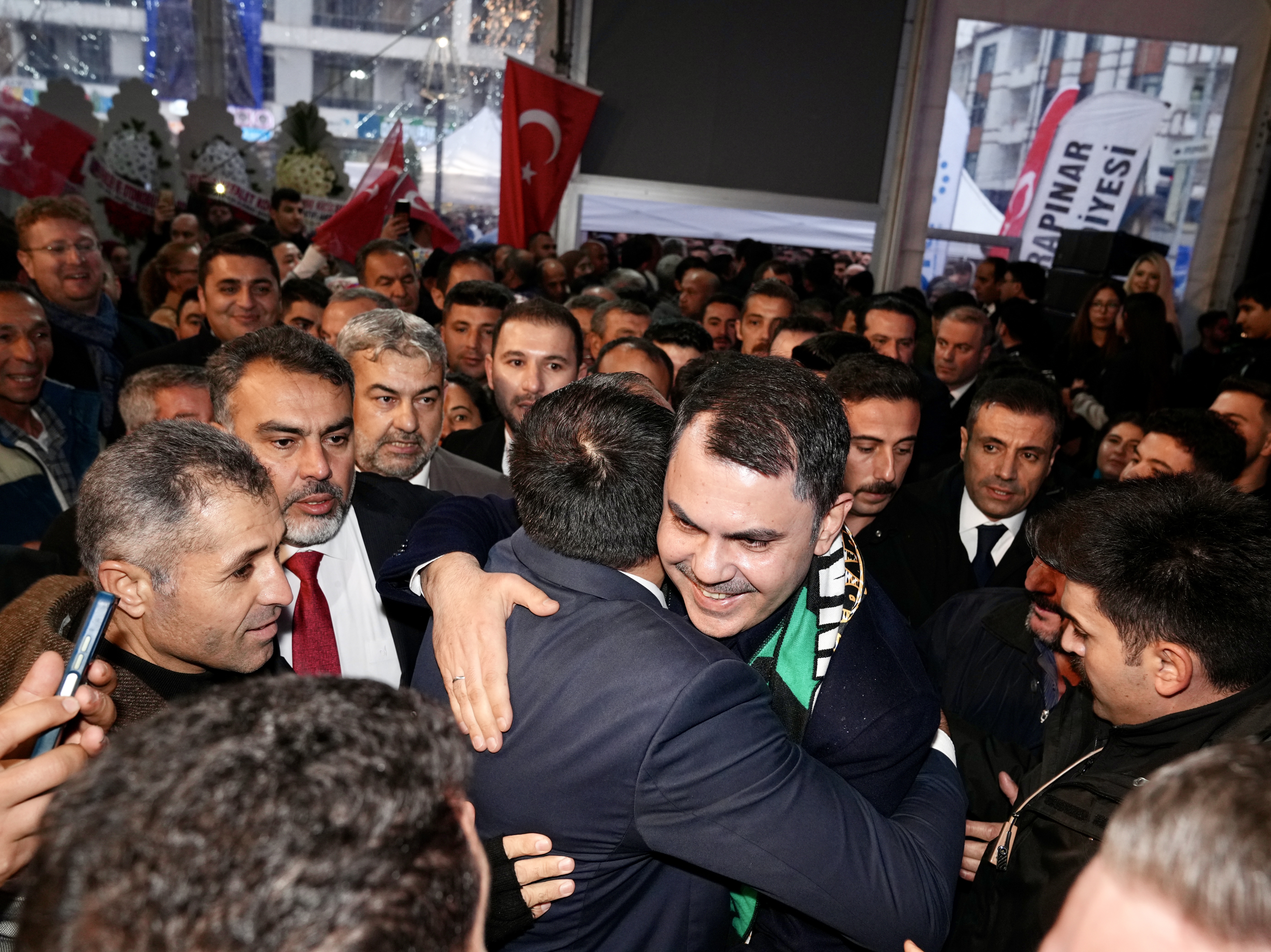 BAKAN KURUM: DEPREM BÖLGESİNDE YIL SONUNDA 500 BİN KONUT HEDEFİYLE ÇALIŞIYORUZ