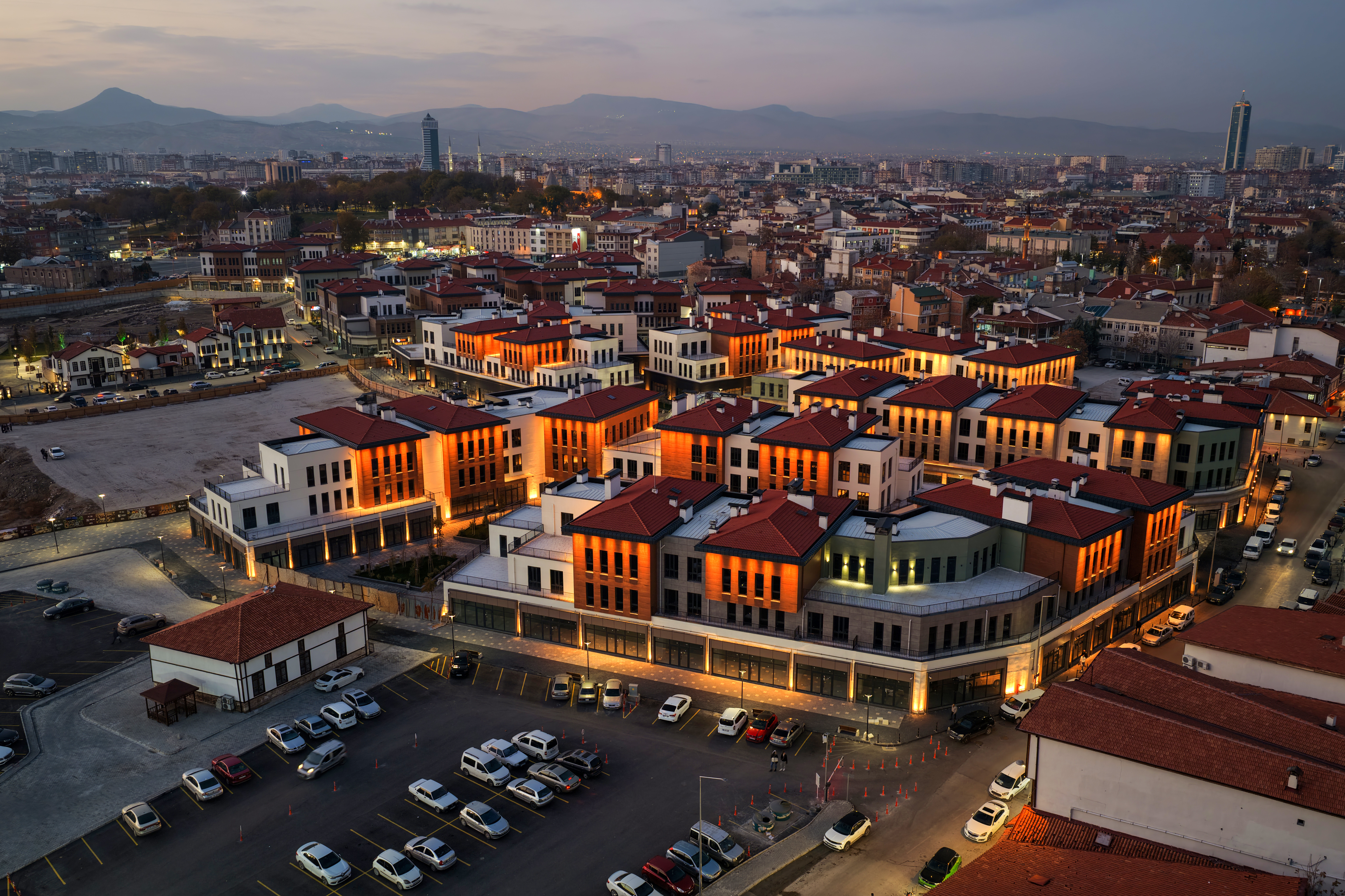BAKAN KURUM KONYA’DA SURİÇİ ÇARŞISI 1. ETAP AÇILIŞINDA KONUŞTU