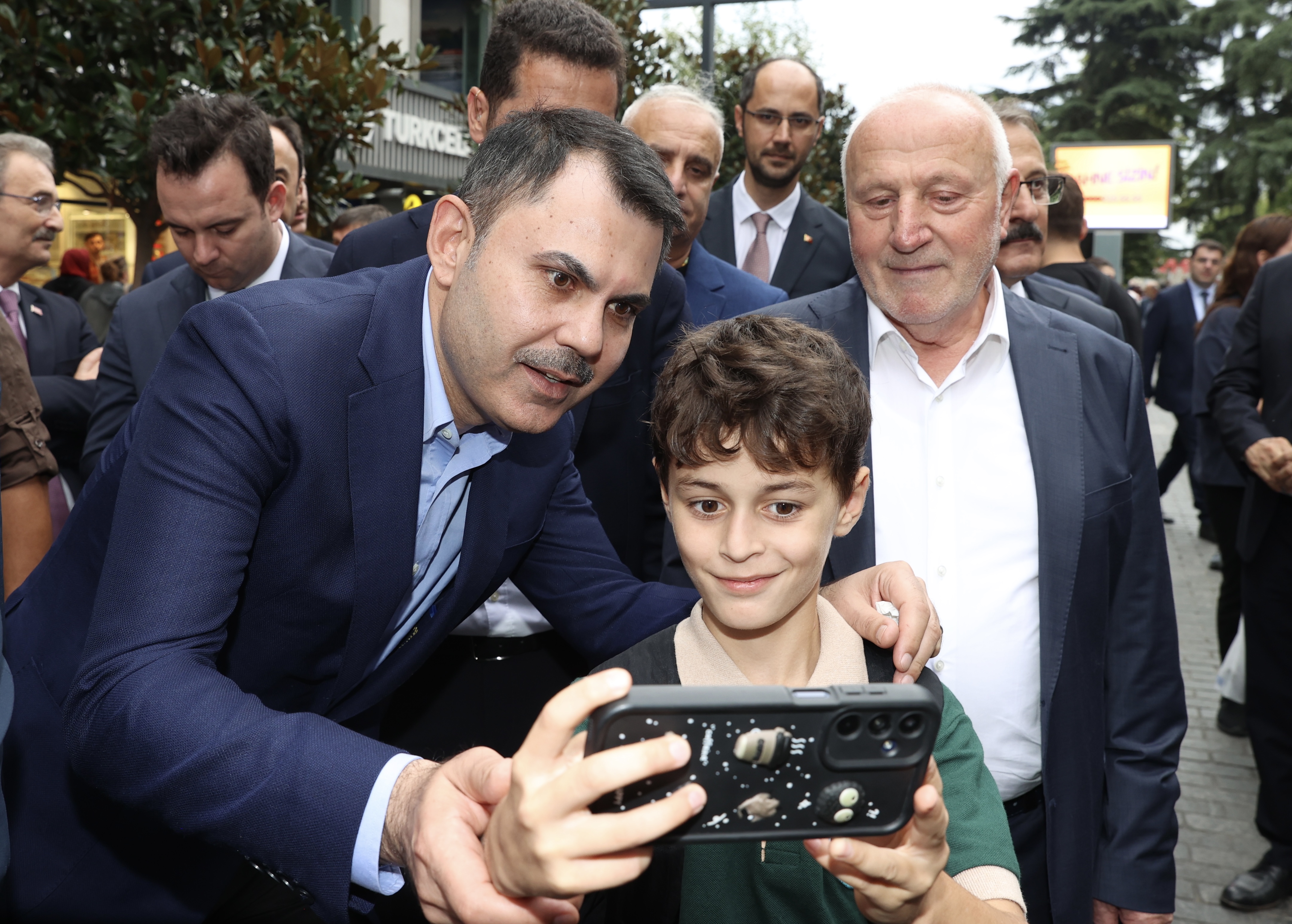 BAKAN KURUM’A TRABZON’DAKİ KAHRAMANMARAŞ CADDESİ'NDE DEPREM BÖLGESİ TEŞEKKÜRÜ