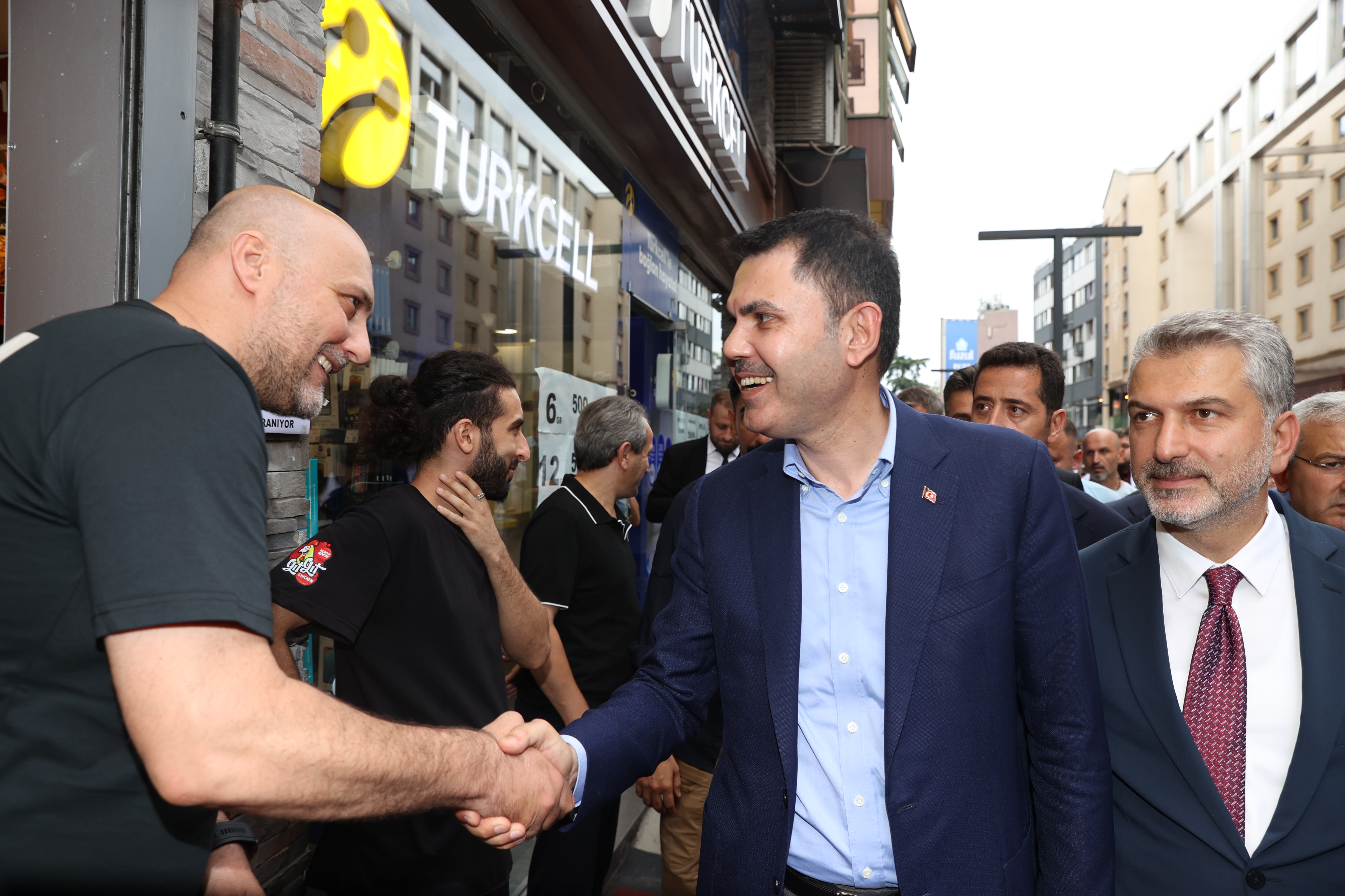 BAKAN KURUM’A TRABZON’DAKİ KAHRAMANMARAŞ CADDESİ'NDE DEPREM BÖLGESİ TEŞEKKÜRÜ