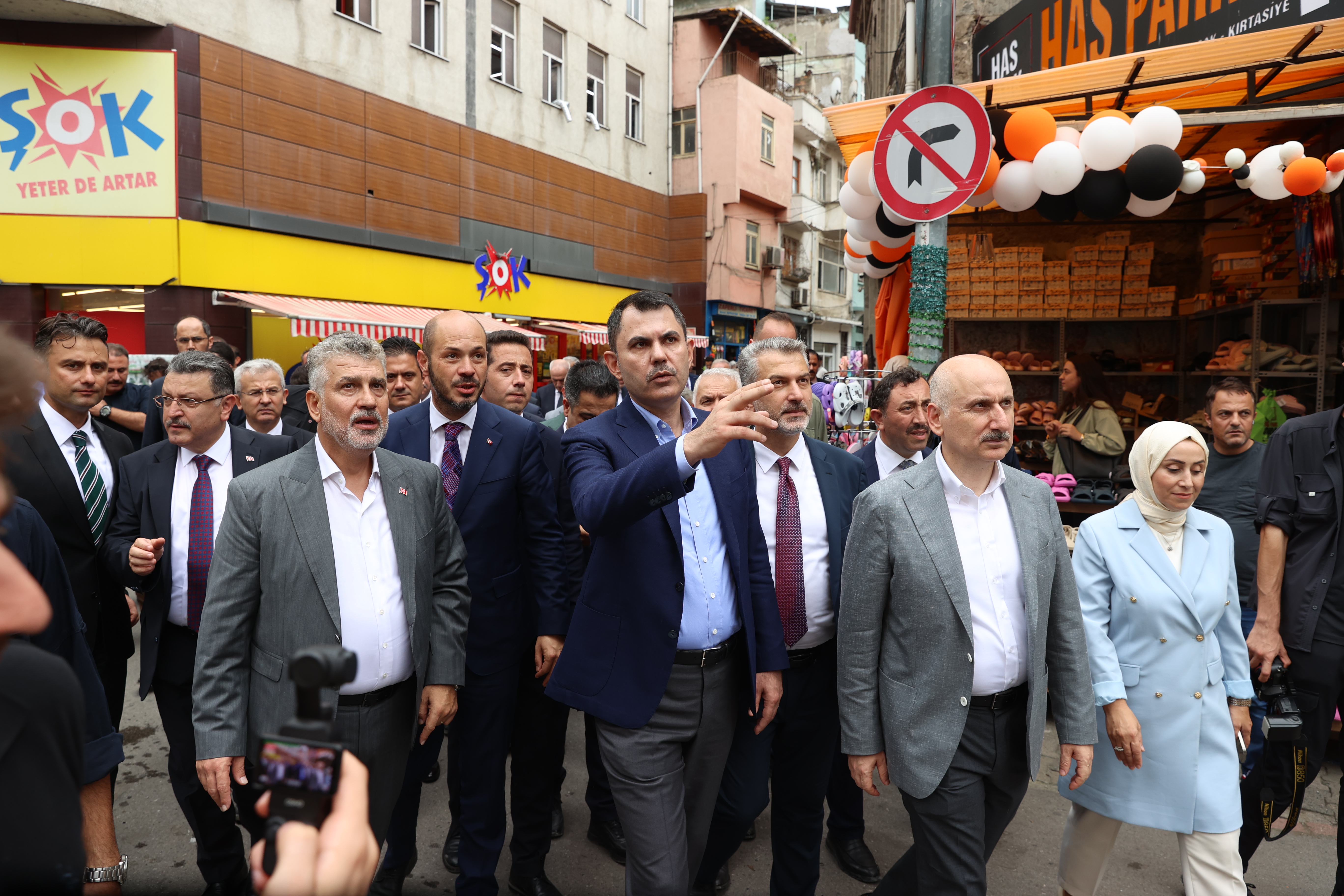 BAKAN KURUM’A TRABZON’DAKİ KAHRAMANMARAŞ CADDESİ'NDE DEPREM BÖLGESİ TEŞEKKÜRÜ