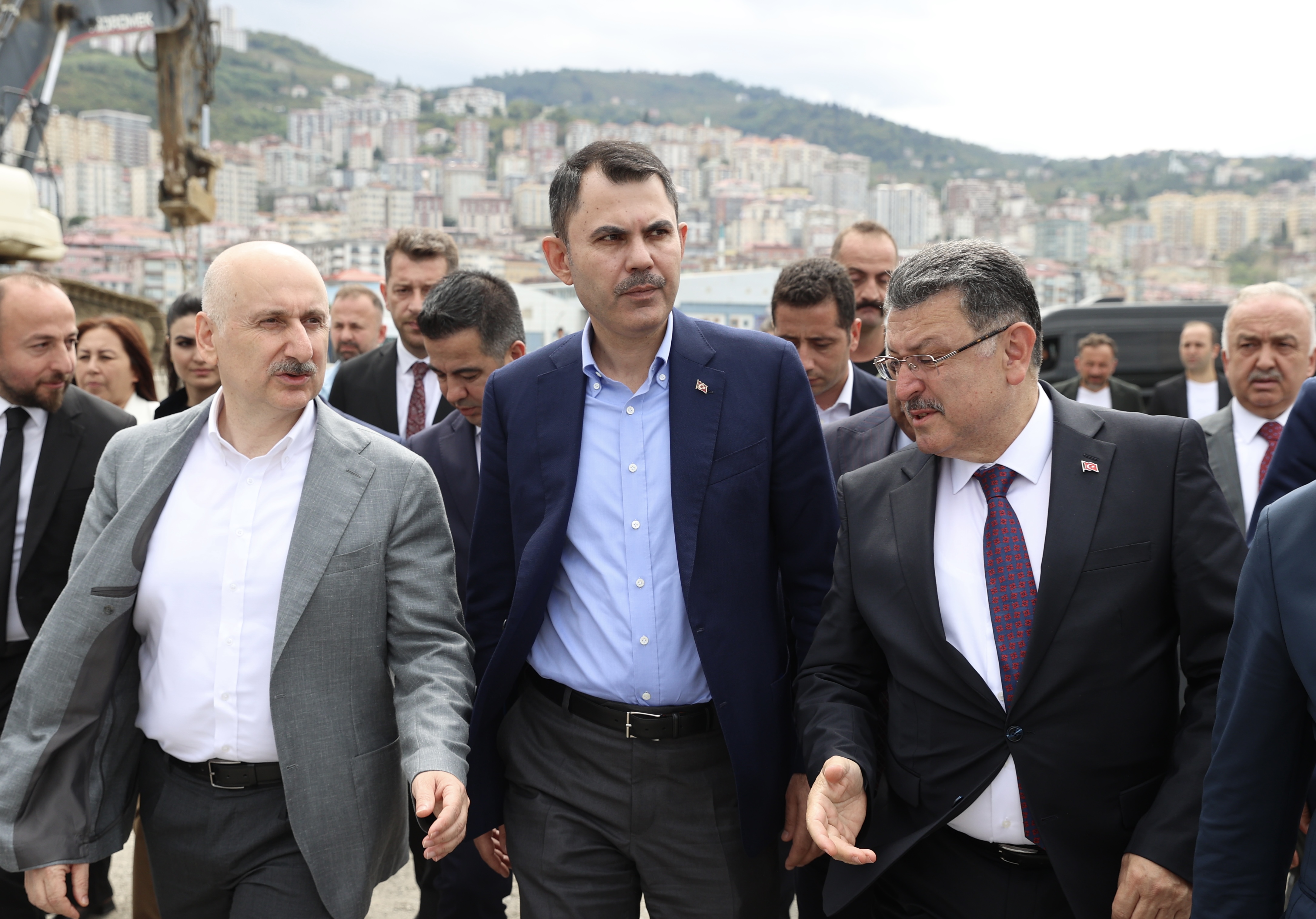 BAKAN KURUM’A TRABZON’DAKİ KAHRAMANMARAŞ CADDESİ'NDE DEPREM BÖLGESİ TEŞEKKÜRÜ