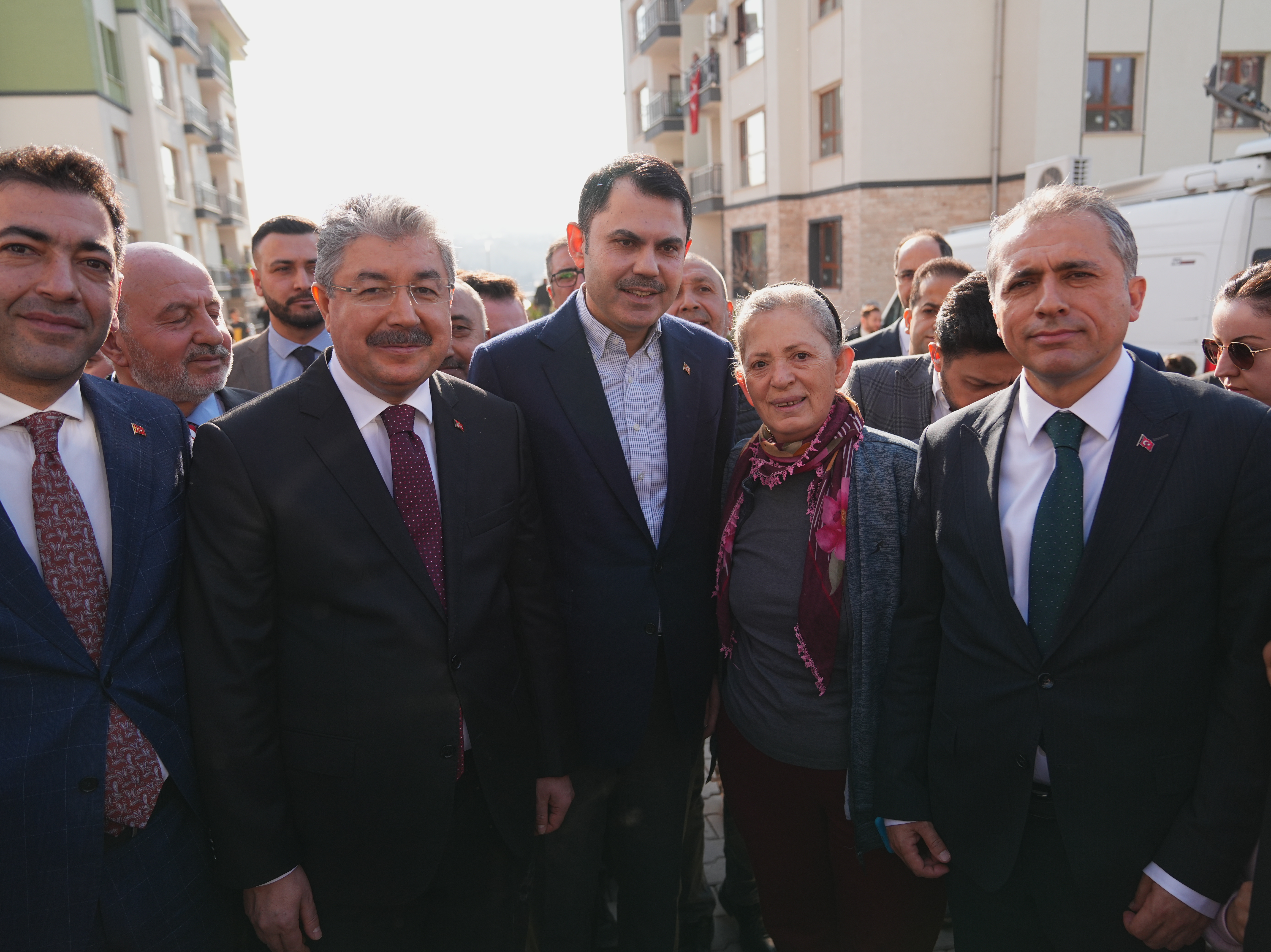 BAKAN KURUM’DAN KENTSEL DÖNÜŞÜM ÇAĞRISI: “HEP BİRLİKTE EVLERİMİZİ, İŞ YERLERİMİZİ DÖNÜŞTÜRELİM”