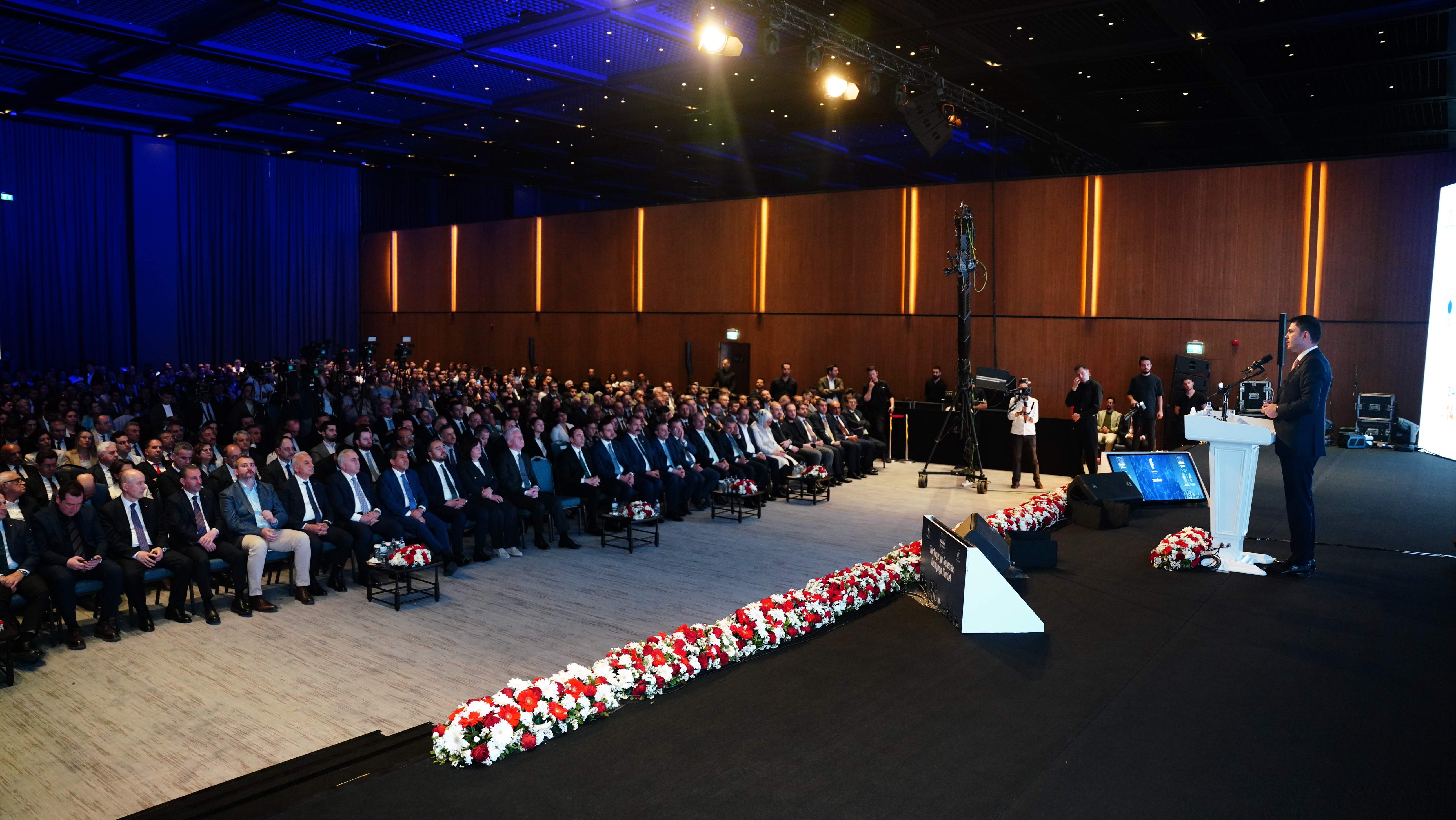 BAKAN KURUM’DAN 2B MÜJDESİ: YILLARDIR TAPU BEKLEYEN VATANDAŞLARIMIZA TAPULARINI KAZANDIRACAĞIZ