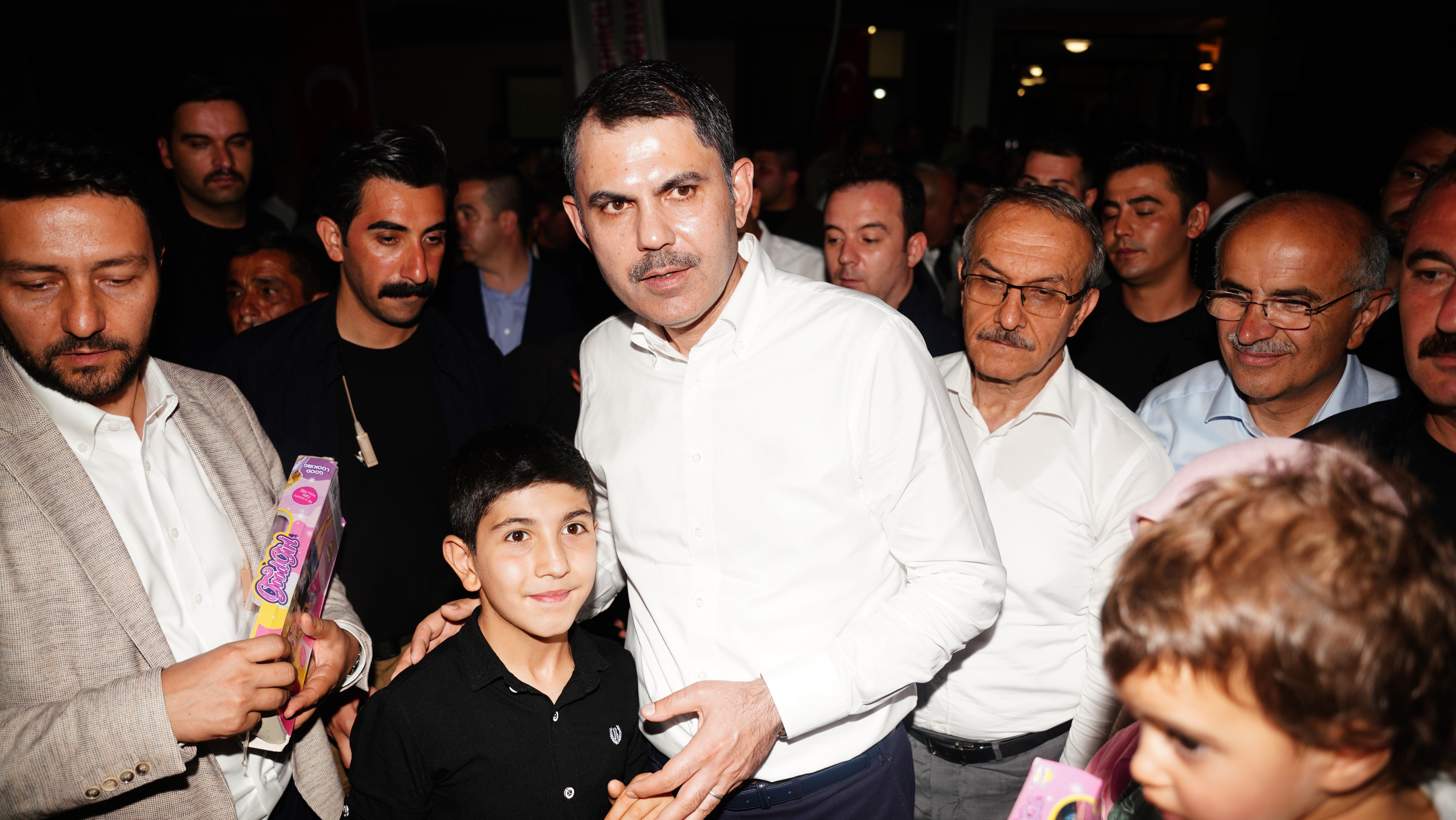 BAKAN KURUM’DAN AKÇADAĞ’DA DEPREMZEDE AİLEYE ZİYARET
