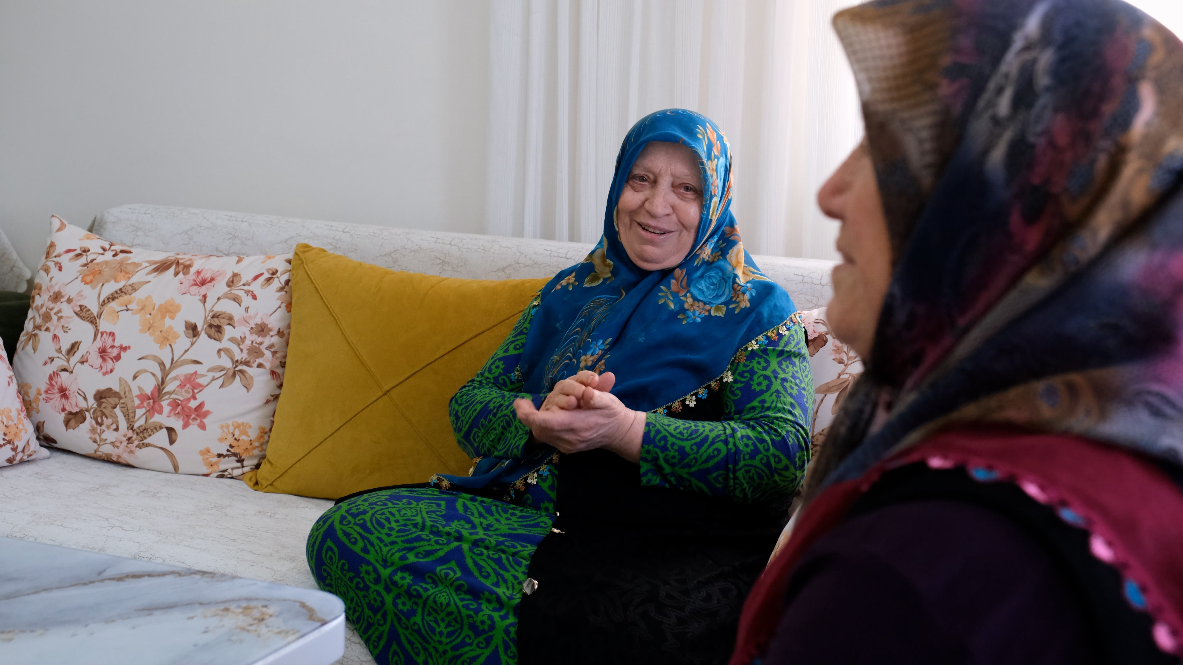 BAKAN KURUM’DAN SOSYAL KONUT PAYLAŞIMI