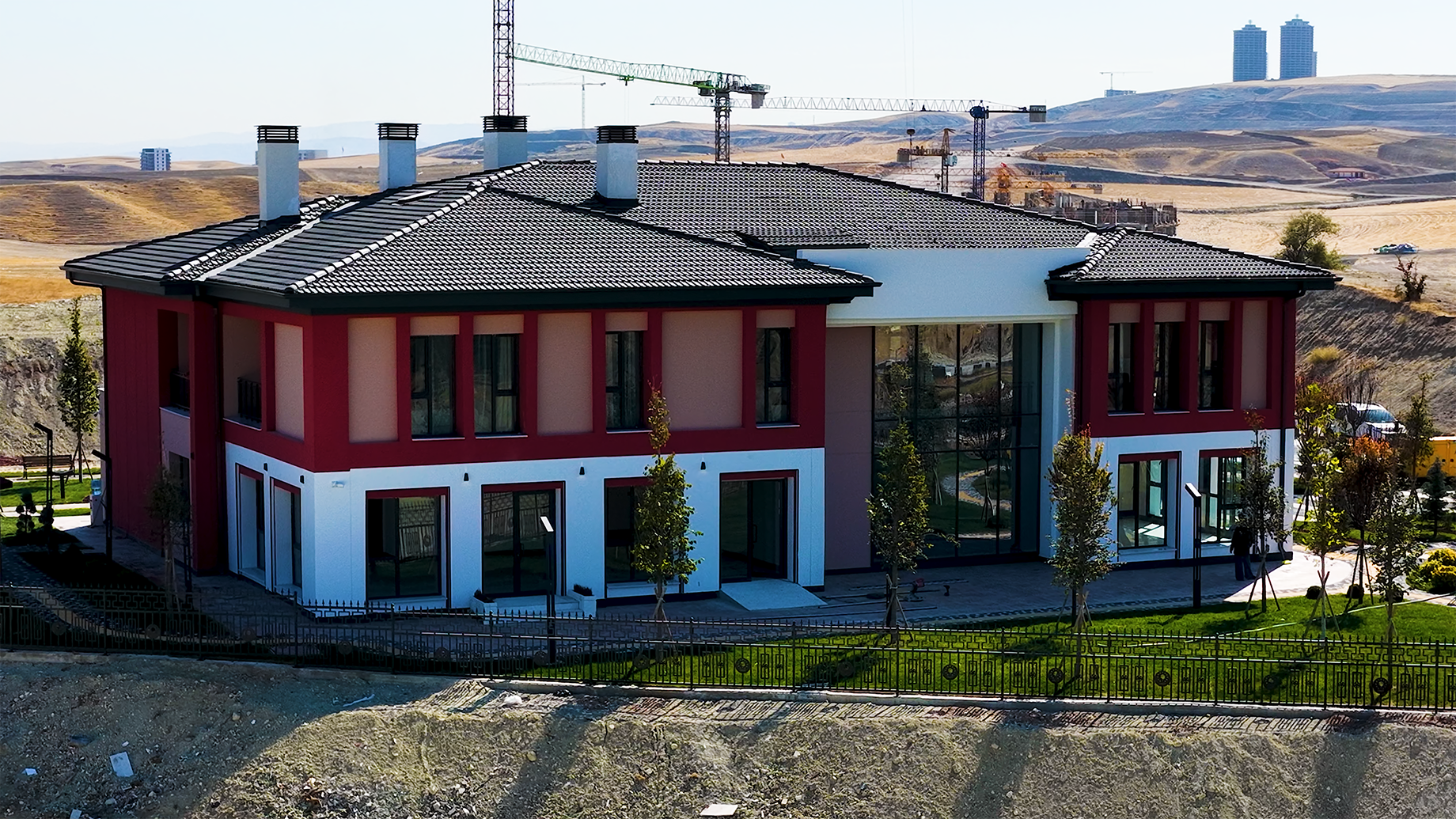 BAKAN KURUM’DAN, MAHALLE KONAKLARI İLE İLGİLİ PAYLAŞIM