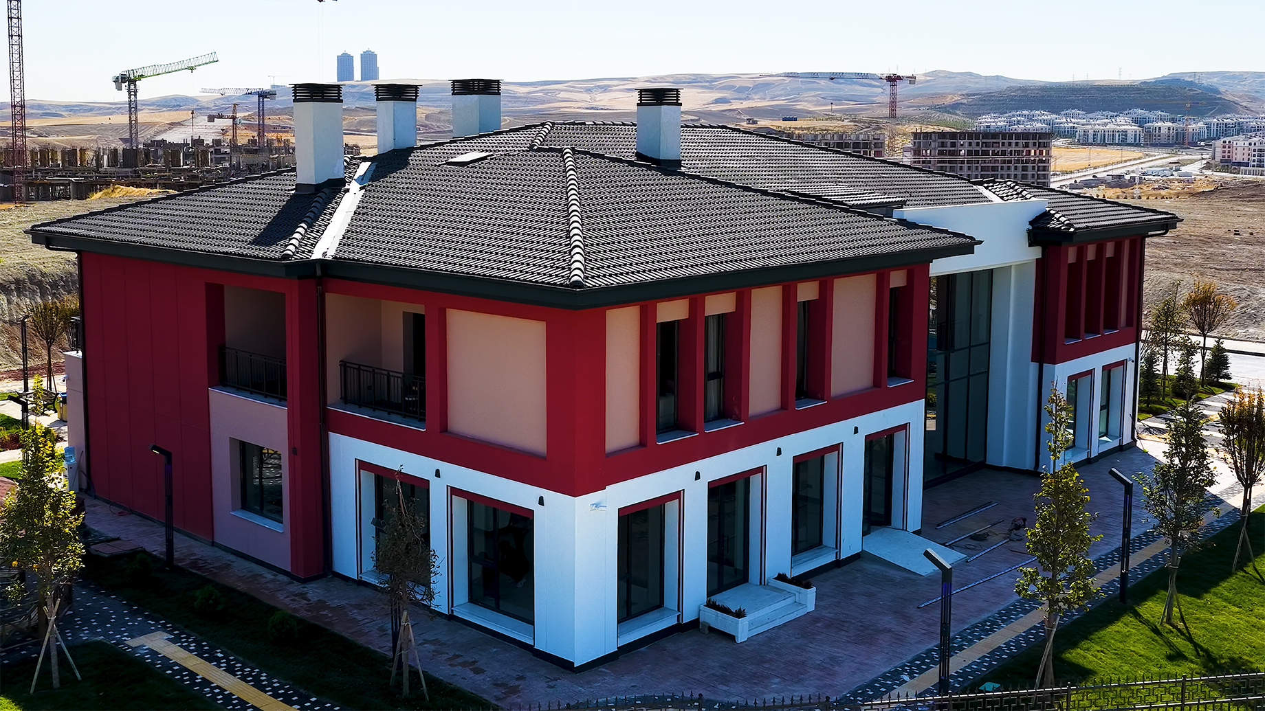 BAKAN KURUM’DAN, MAHALLE KONAKLARI İLE İLGİLİ PAYLAŞIM