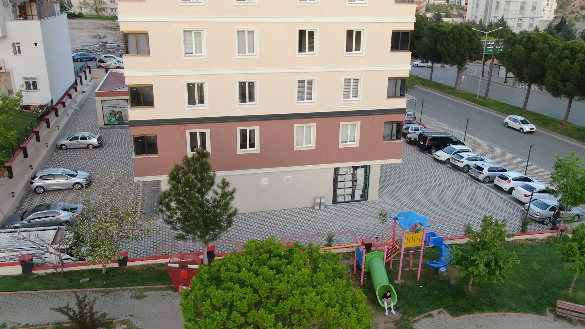 BAKAN KURUM’DAN DEPREM BÖLGESİNDE ‘YERİNDE DÖNÜŞÜM’ PAYLAŞIMI