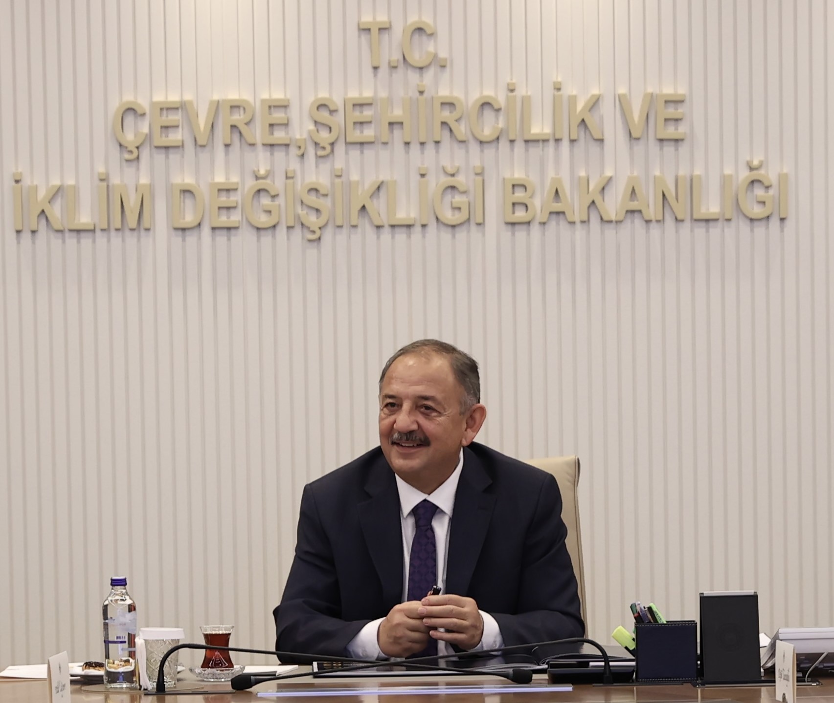 BAKAN MEHMET ÖZHASEKİ, ‘YERİNDE DÖNÜŞÜM’ PROJESİ İLE EVİNİ YERİNDE YAPAN GAZİANTEPLİ EKREM ŞAHİN’İN HİKAYESİNİ PAYLAŞTI