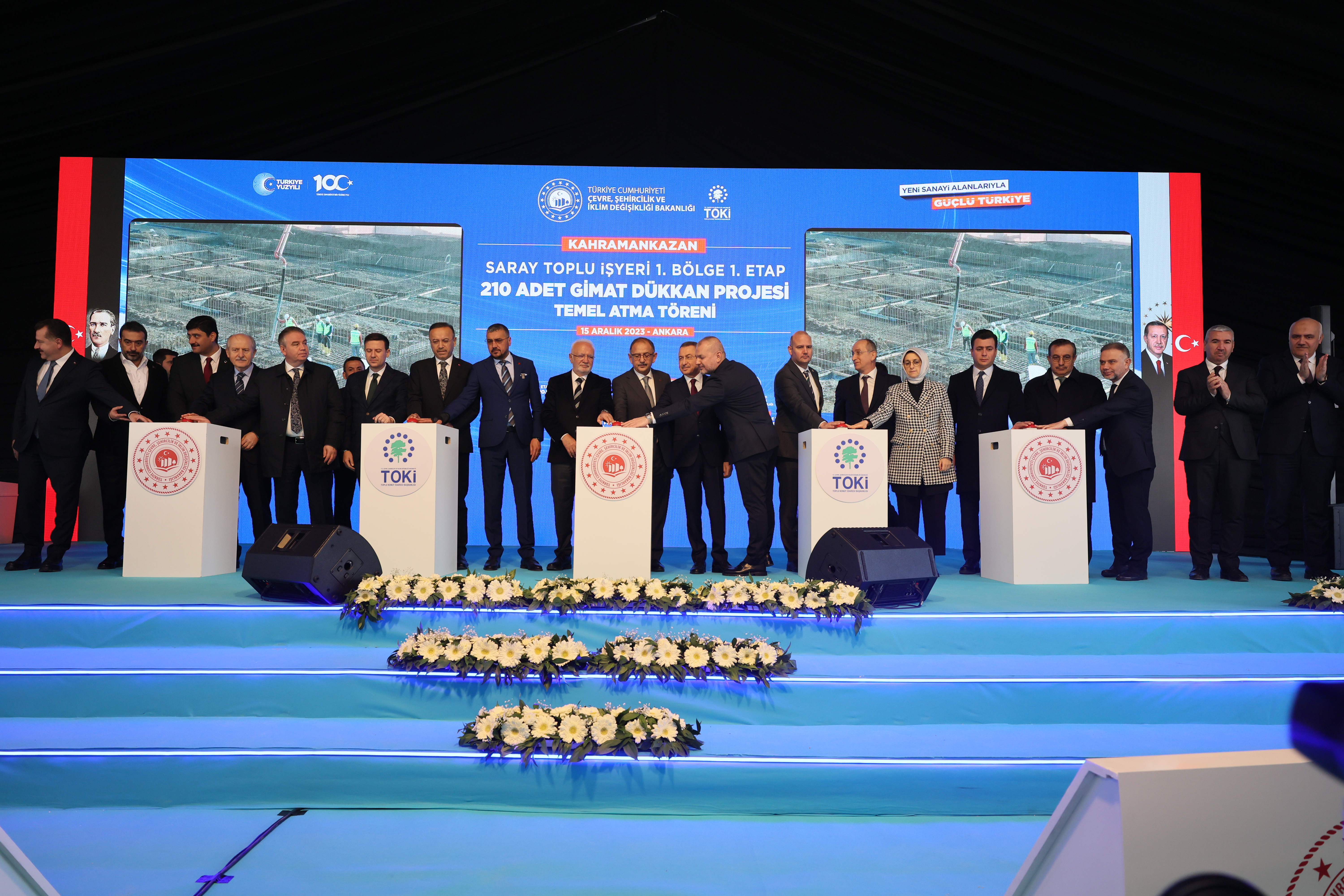 BAKAN MEHMET ÖZHASEKİ’DEN CHP’Lİ ÖZEL’E ‘DEM’Lİ TEPKİ:  “BİZLER, ŞEHİT CENAZESİNDE MİLLİYETÇİLİK TASLAYIP, 2 SAAT SONRA PKK’YLA ORTAKLIK İÇİN İKİ BÜKLÜM KIVRANMIYORUZ”