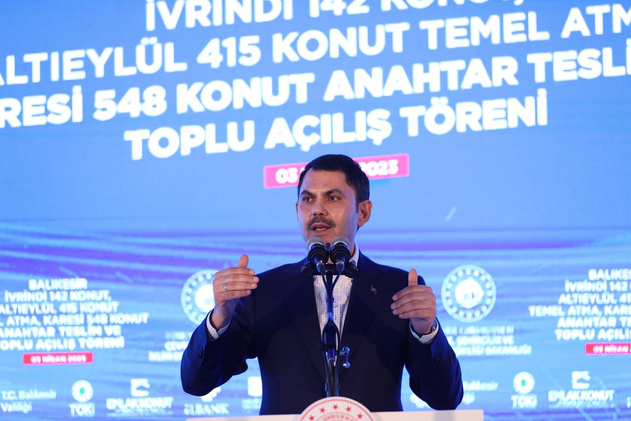 BAKAN MURAT KURUM: “ARTIK AFETİN 55'İNCİ GÜNÜNDE 70 BİN KONUTUN TEMELLERİNİ ATAN BİR TÜRKİYE VAR”