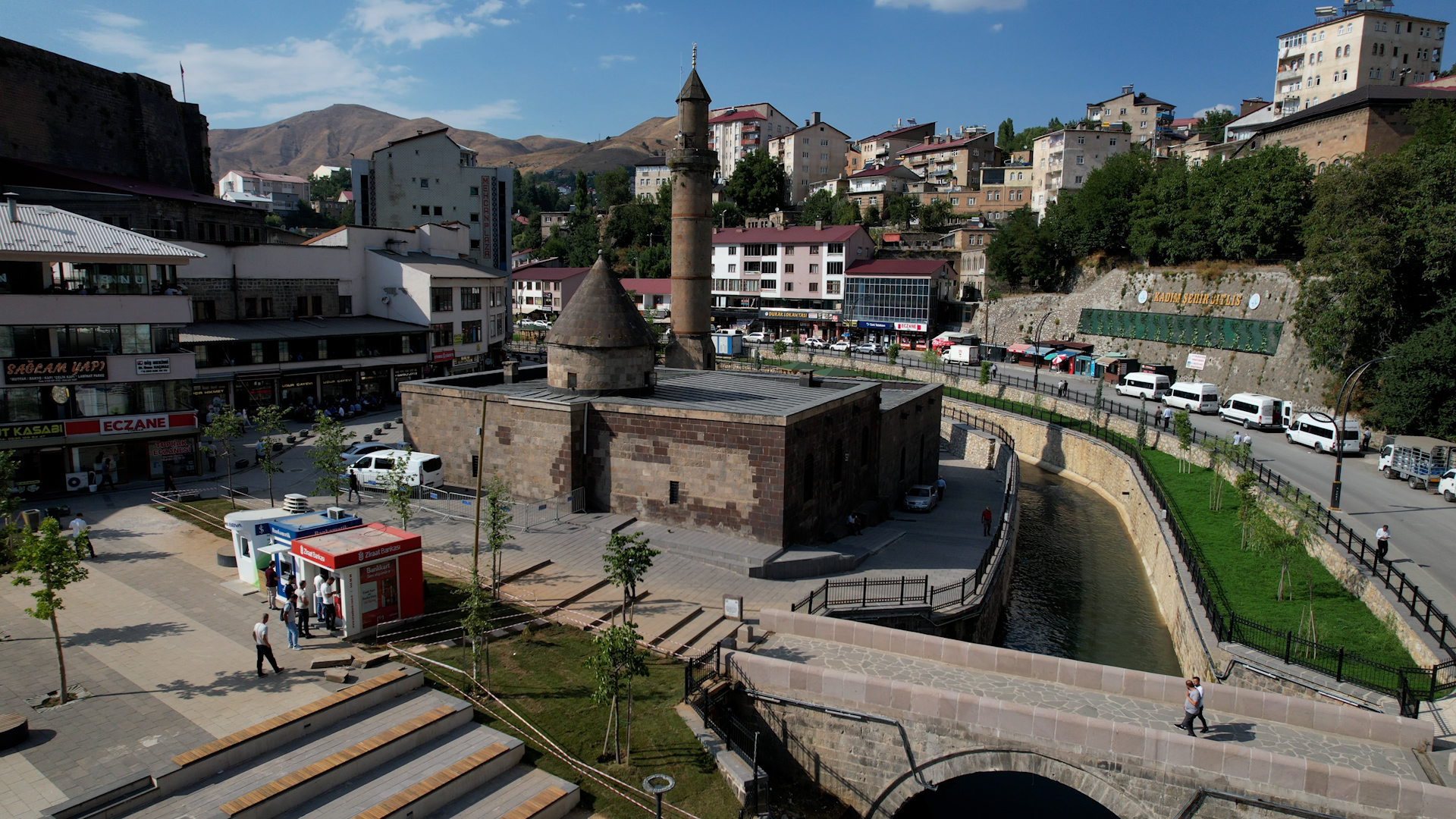 BAKAN MURAT KURUM: KENT MEYDANI PROJESİ BİTLİS'İN ÇEHRESİNİ DEĞİŞTİRDİ