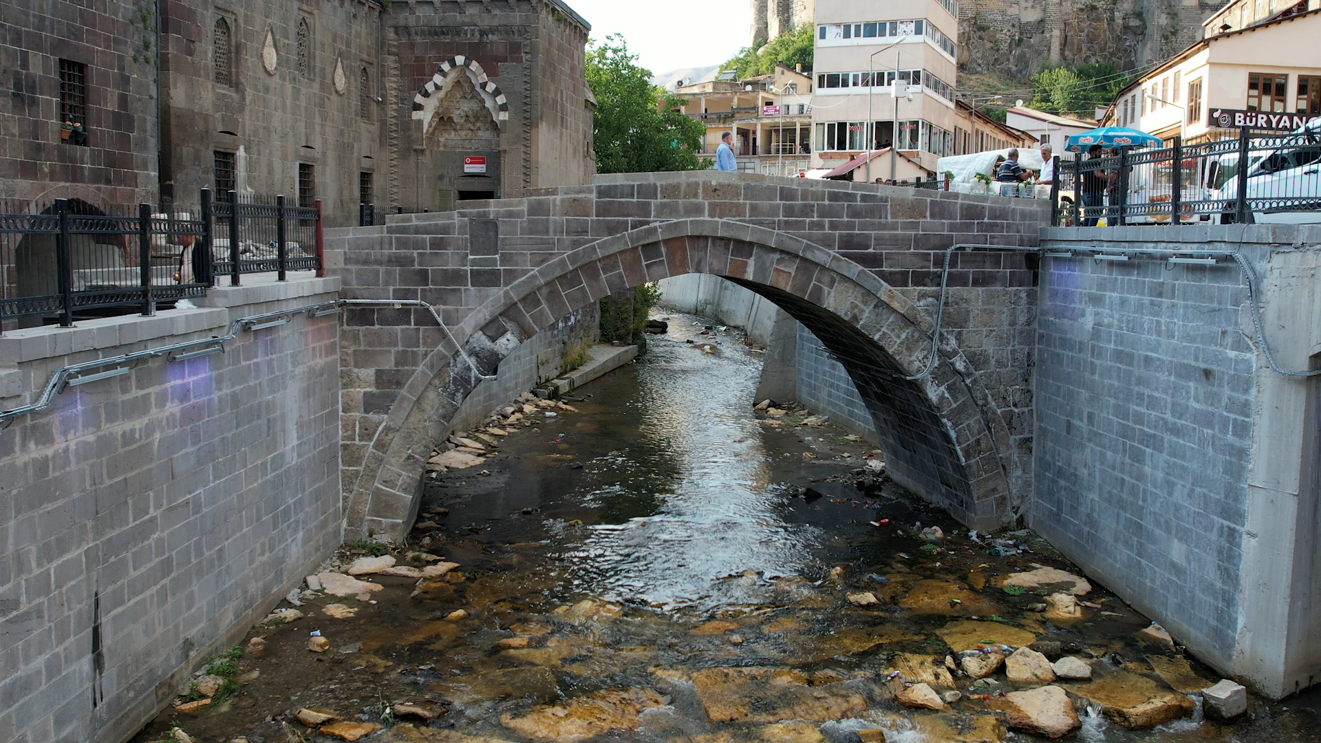 BAKAN MURAT KURUM: KENT MEYDANI PROJESİ BİTLİS'İN ÇEHRESİNİ DEĞİŞTİRDİ