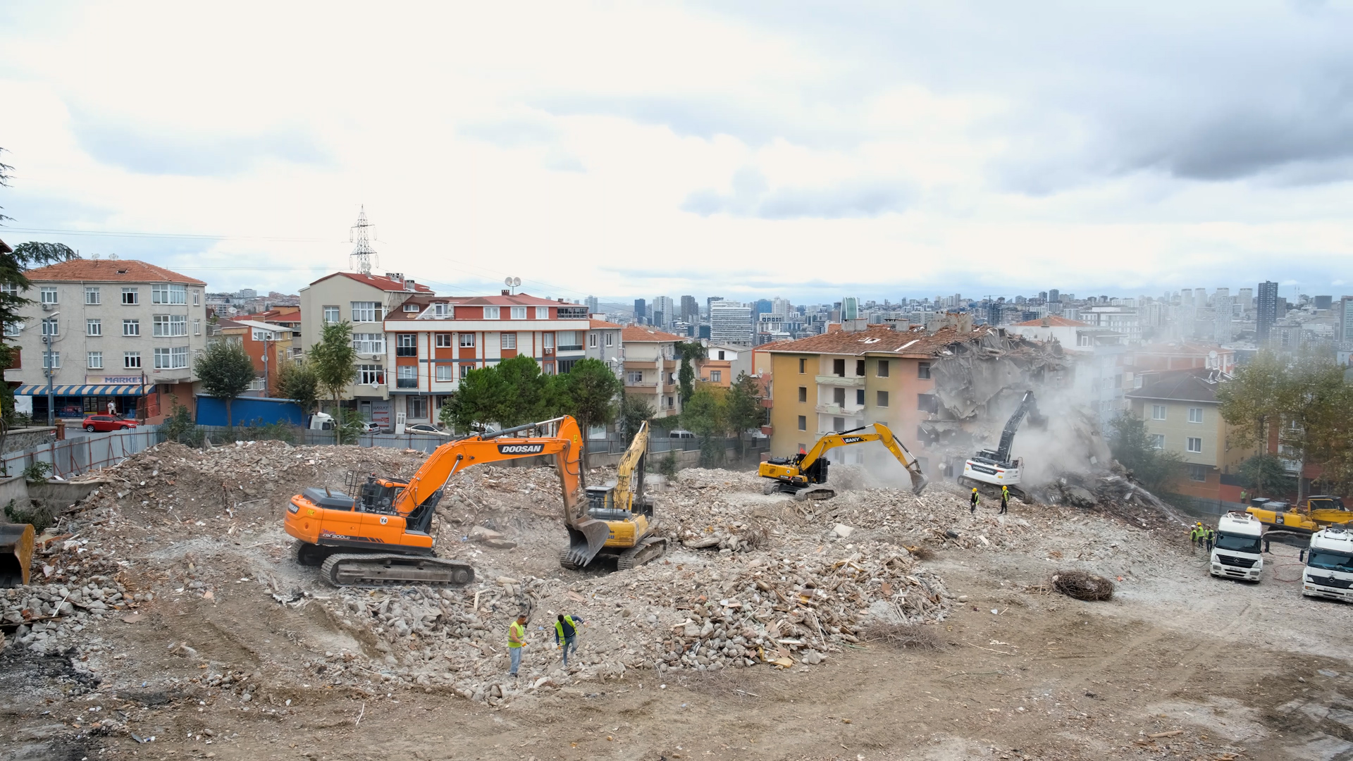 BAKAN MURAT KURUM: ANLAŞIP GELİN, EVLERİNİZİ DİRENÇLİ HALE GETİRELİM