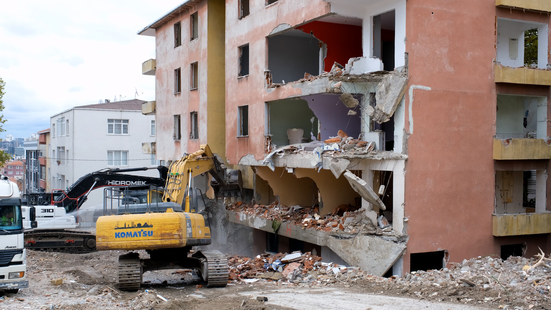 BAKAN MURAT KURUM: ANLAŞIP GELİN, EVLERİNİZİ DİRENÇLİ HALE GETİRELİM