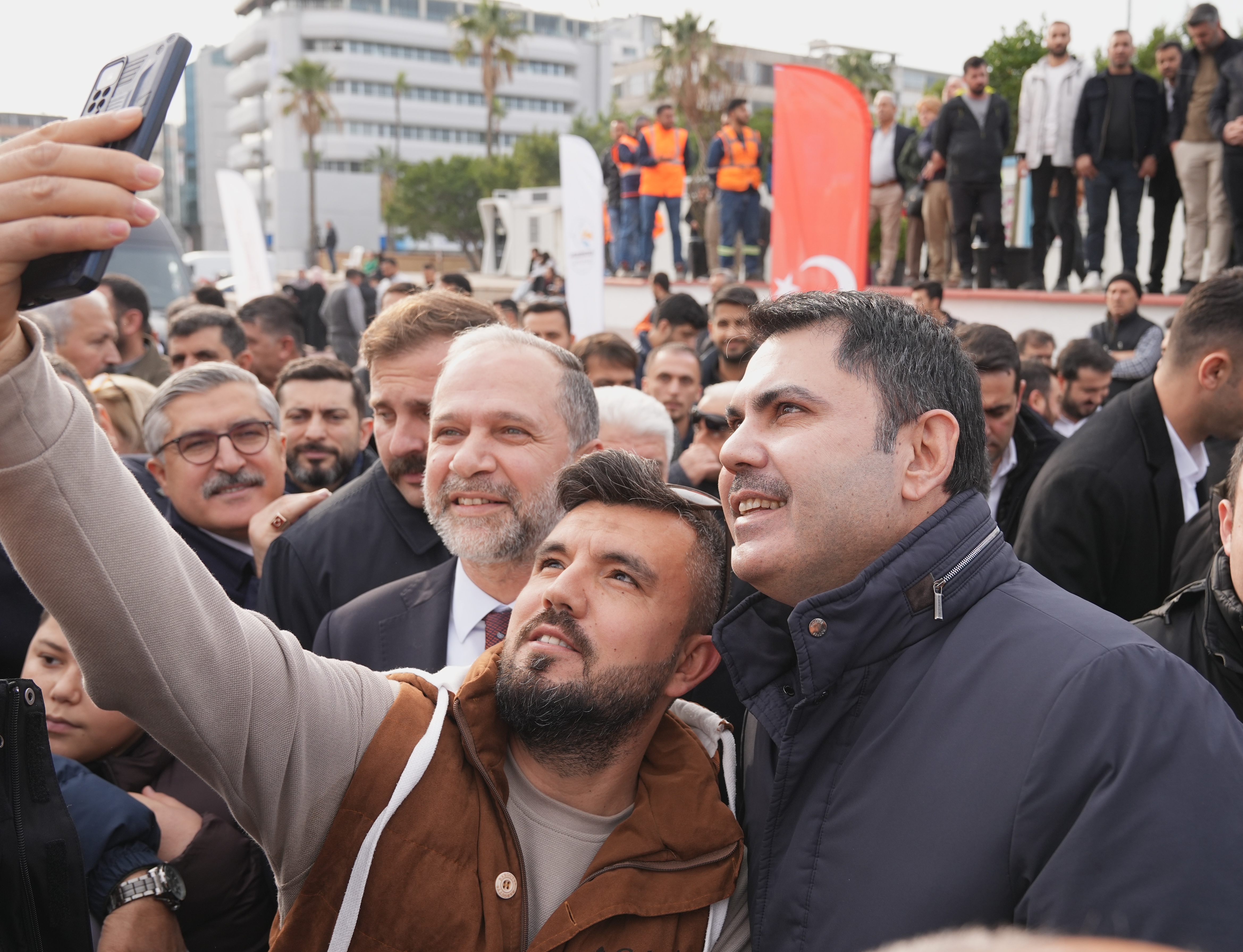 BAKAN MURAT KURUM: “ÖNÜMÜZDEKİ GÜNLERDE 201 BİNİNCİ YUVAMIZIN ANAHTARINI CUMHURBAŞKANIMIZ İLE TESLİM EDECEĞİZ”