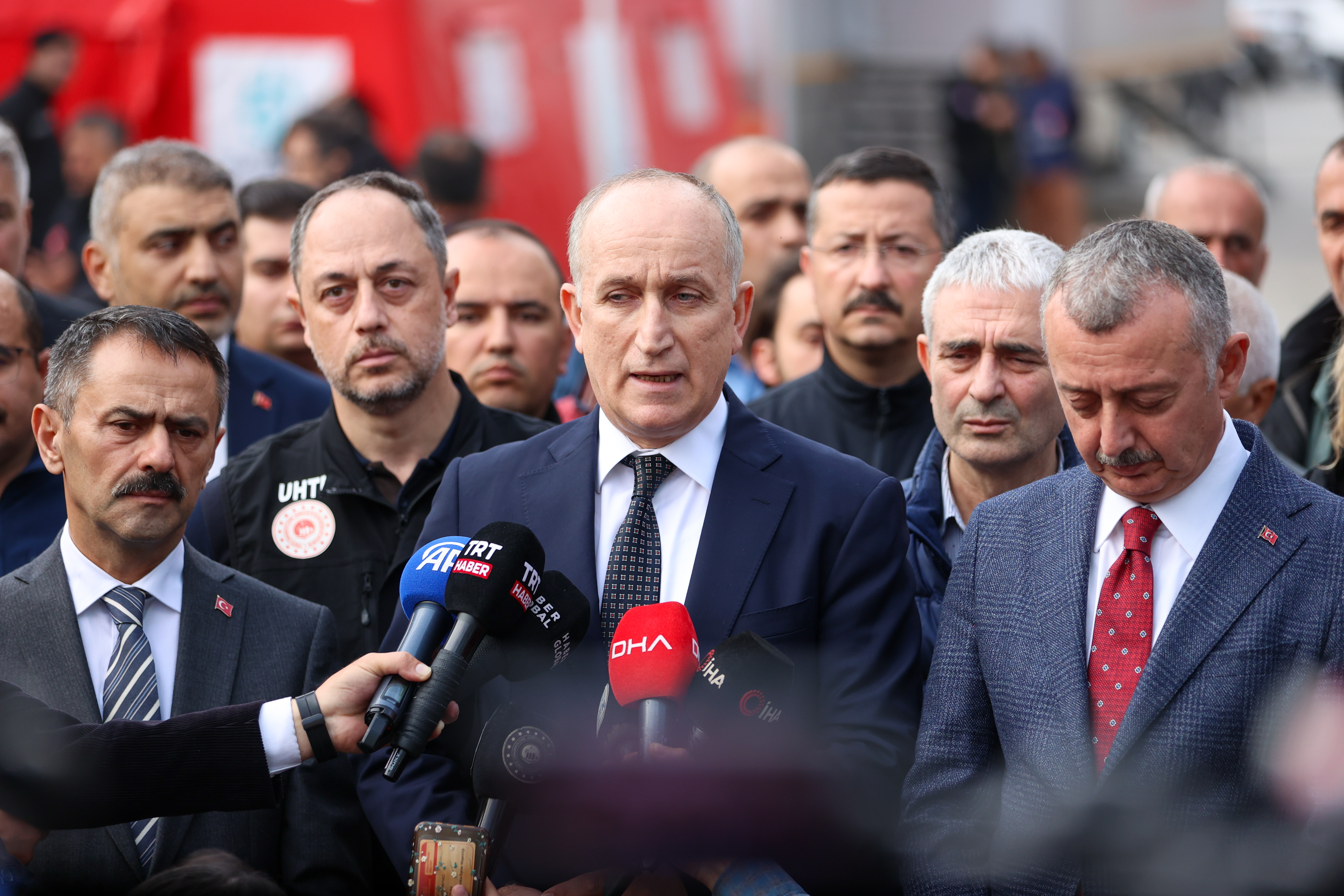 BAKAN YARDIMCISI BULUT’TAN, GEBZE’DE BOŞALTILAN BİNALARA İLİŞKİN AÇIKLAMA