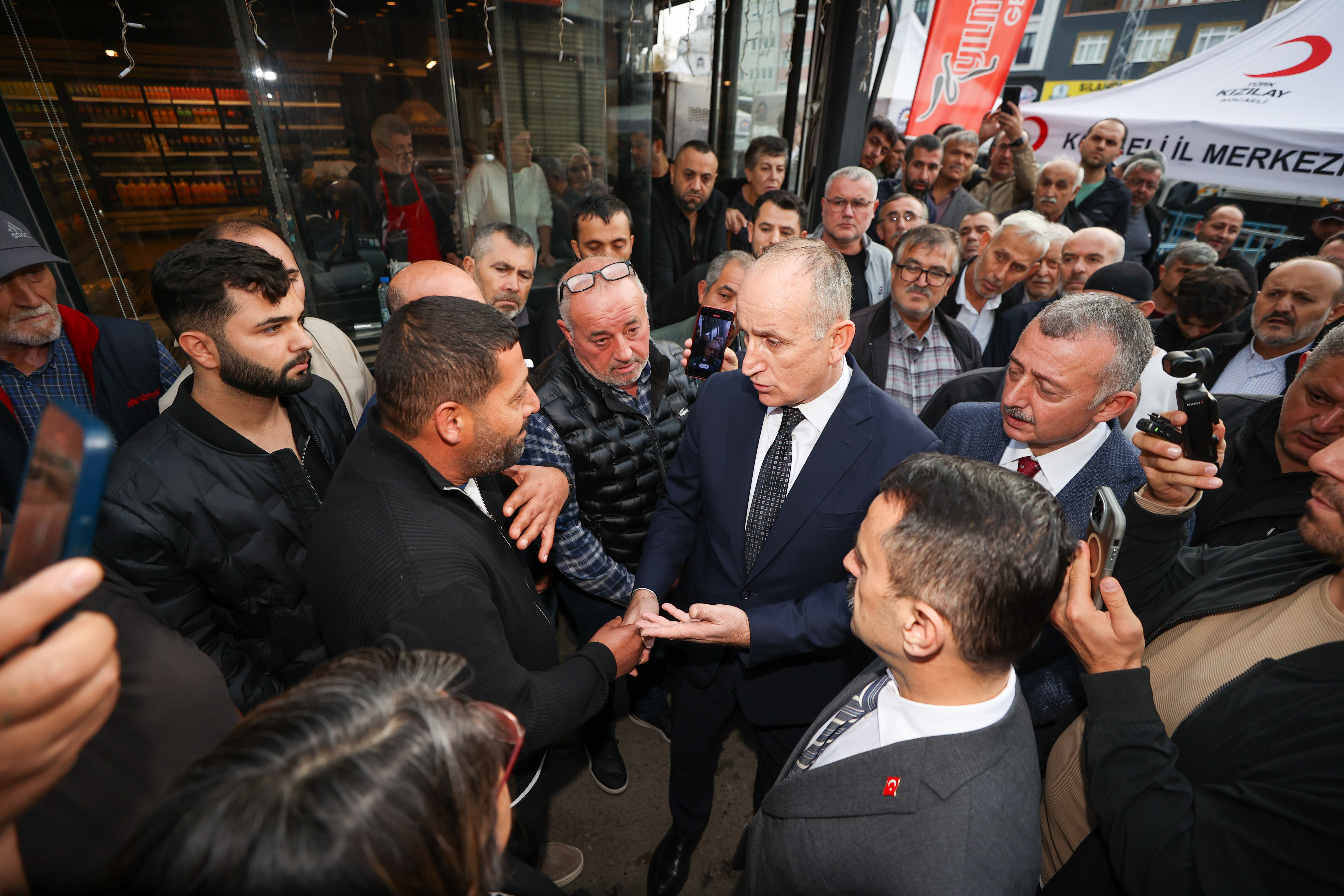 BAKAN YARDIMCISI BULUT’TAN, GEBZE’DE BOŞALTILAN BİNALARA İLİŞKİN AÇIKLAMA